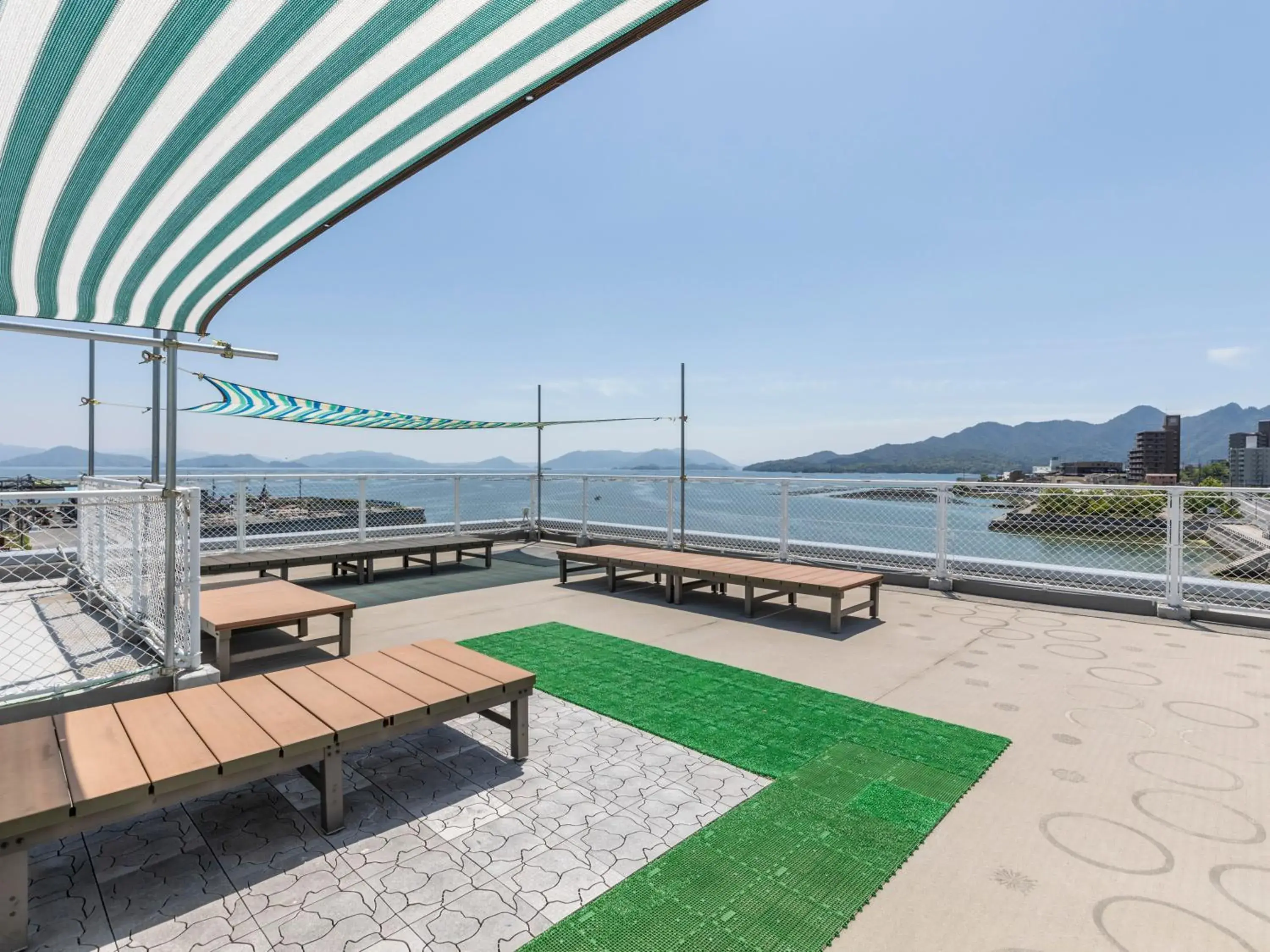 Sea view, Swimming Pool in Omotenashi Hostel Miyajima