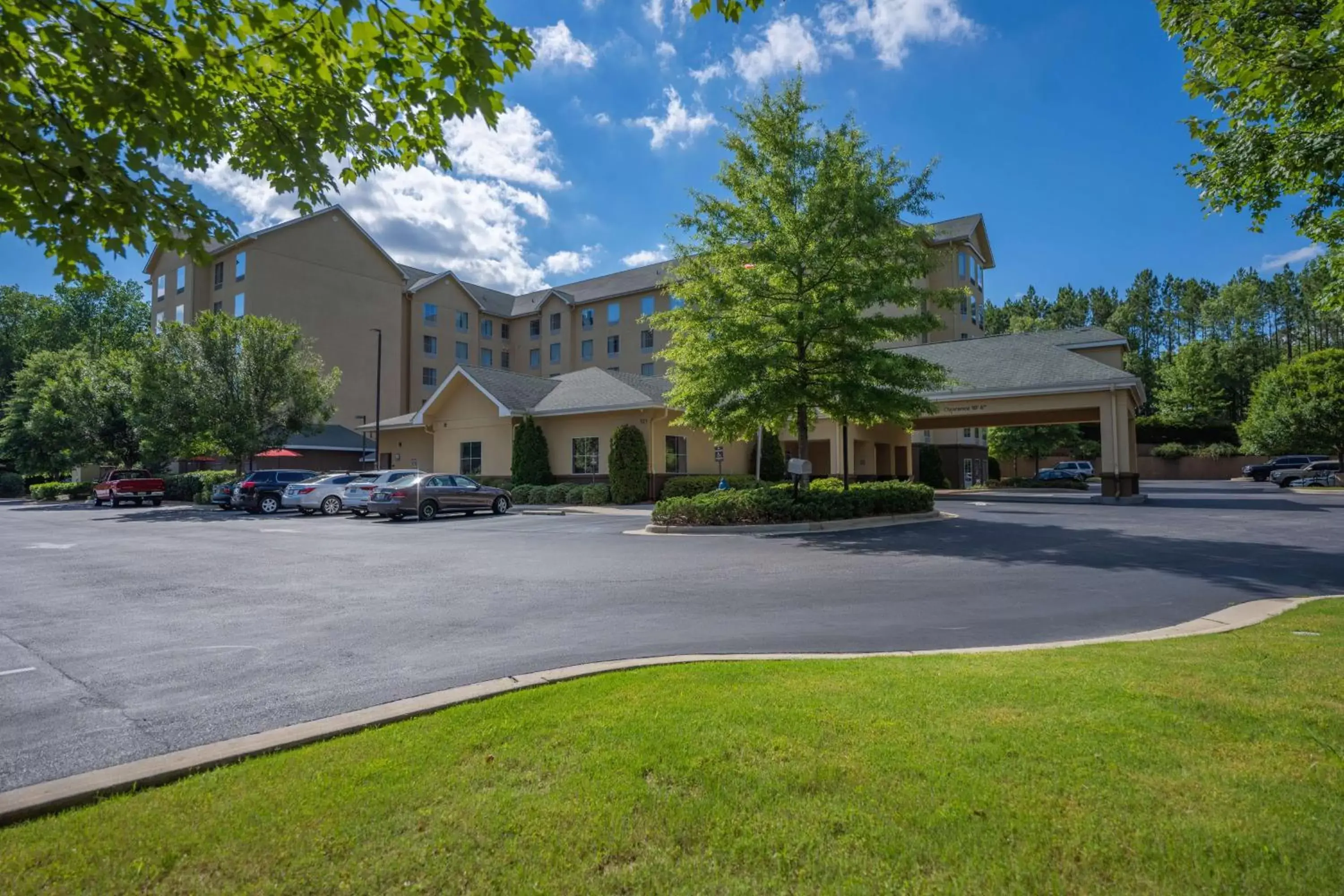 Property Building in Homewood Suites by Hilton Birmingham-SW-Riverchase-Galleria