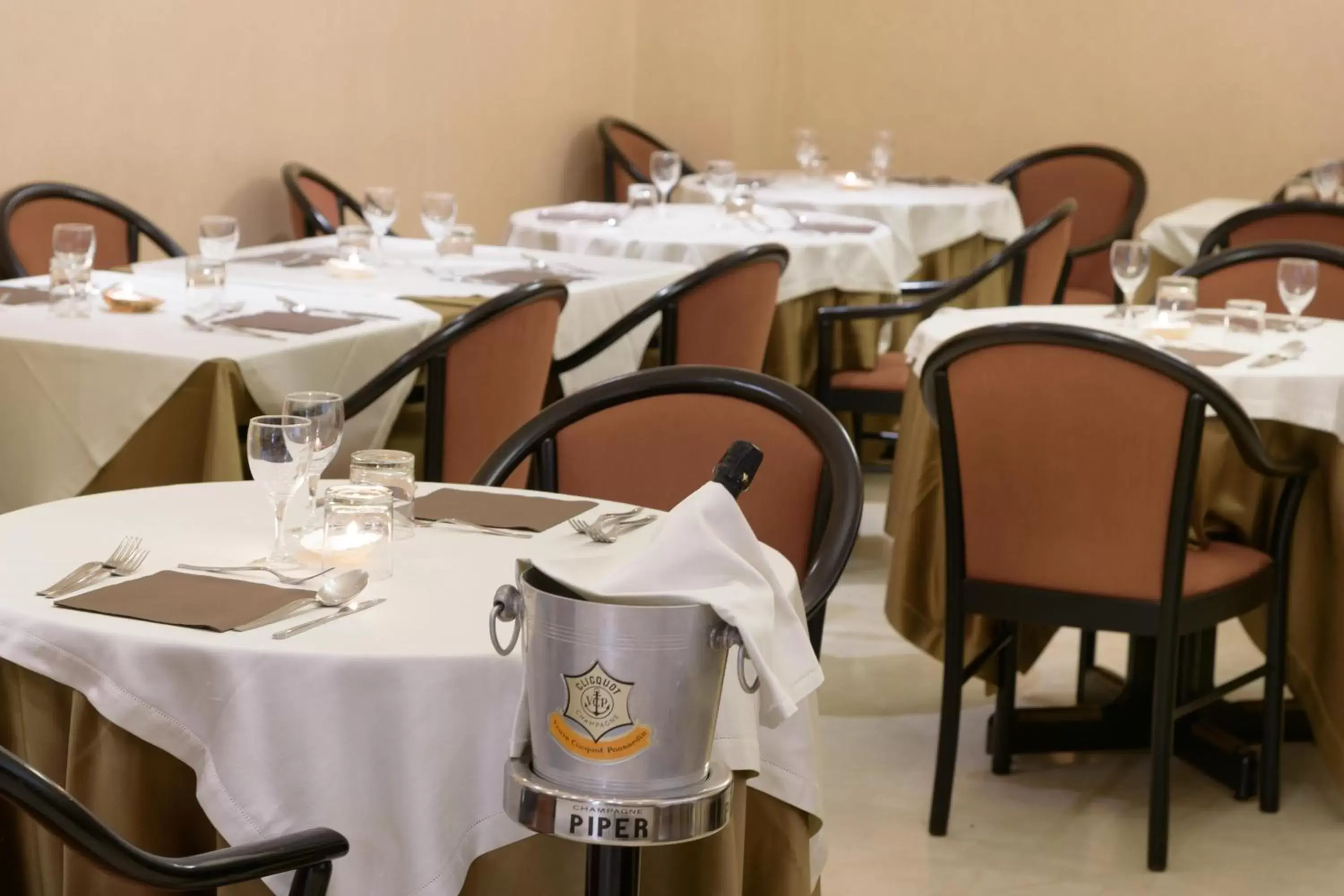 Restaurant/Places to Eat in Hotel Morchio Mhotelsgroup
