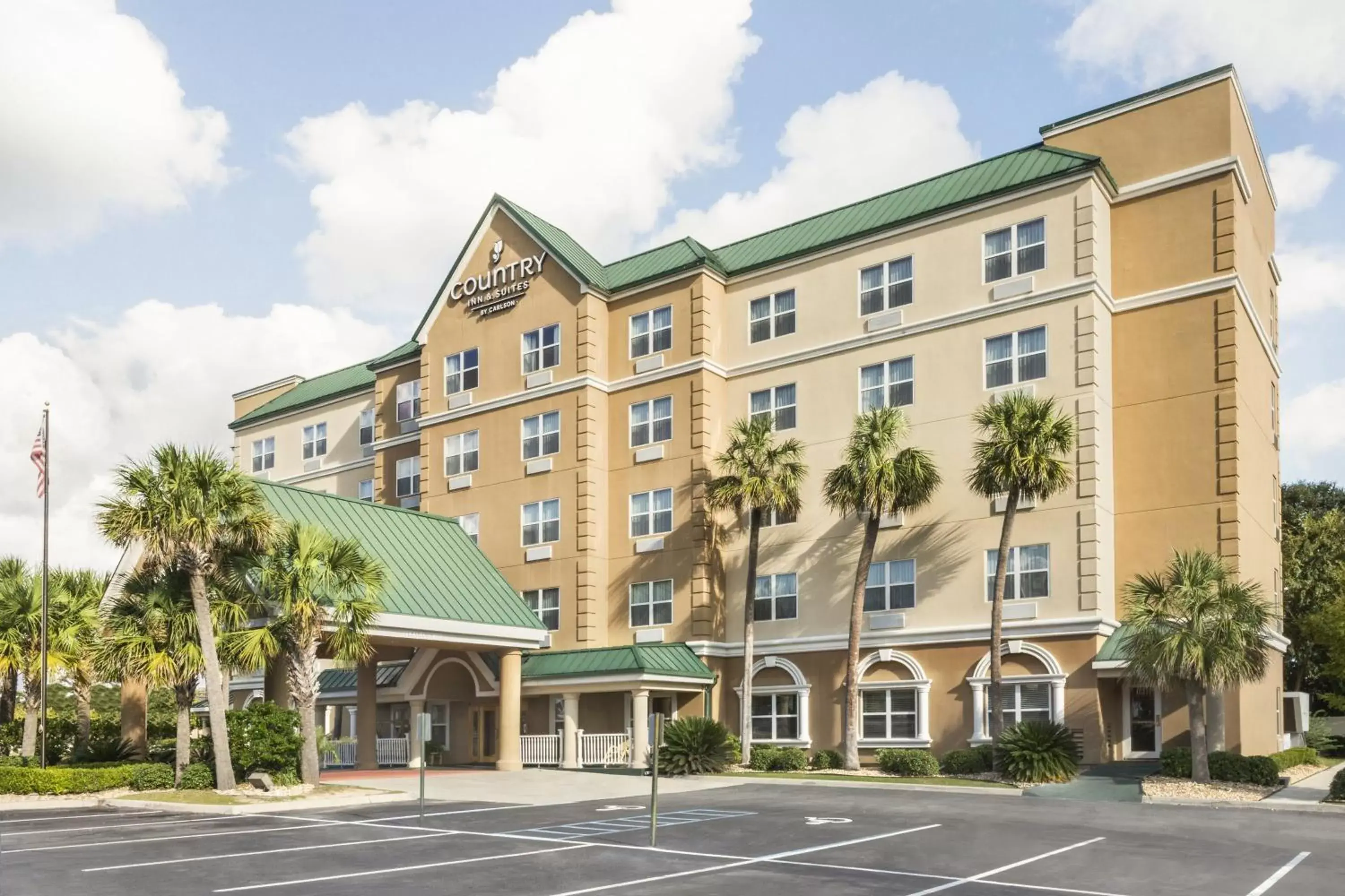 Facade/entrance, Property Building in Country Inn & Suites by Radisson, Valdosta, GA - NEWLY RENOVATED