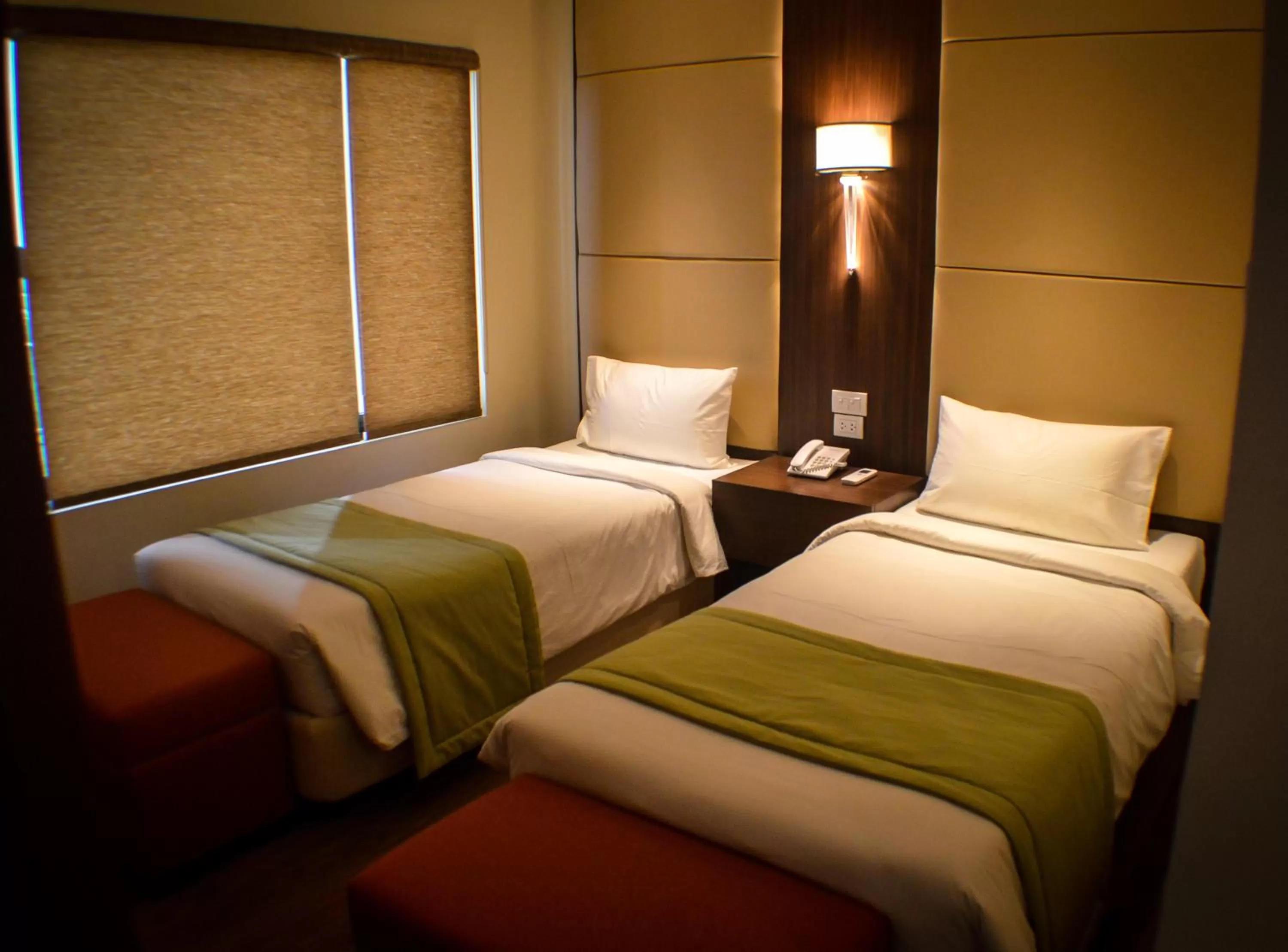 Bedroom, Bed in Hotel Monticello Tagaytay