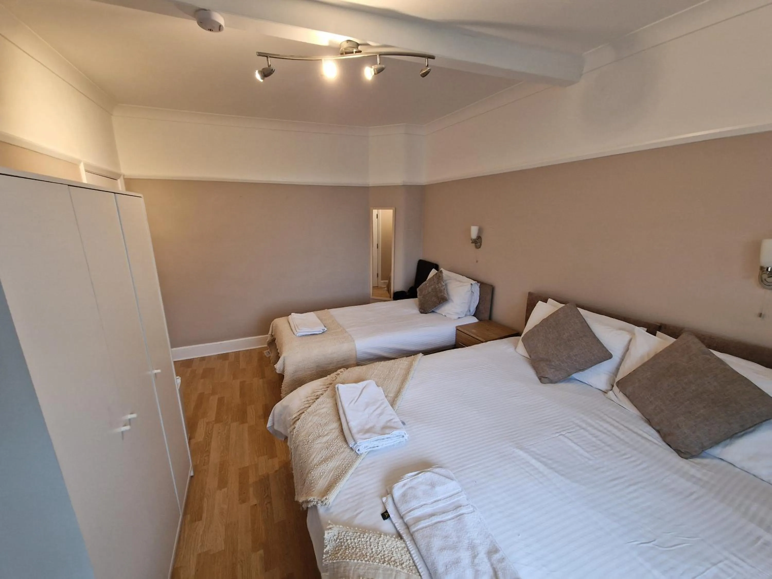 Bedroom, Bed in Kathleen House