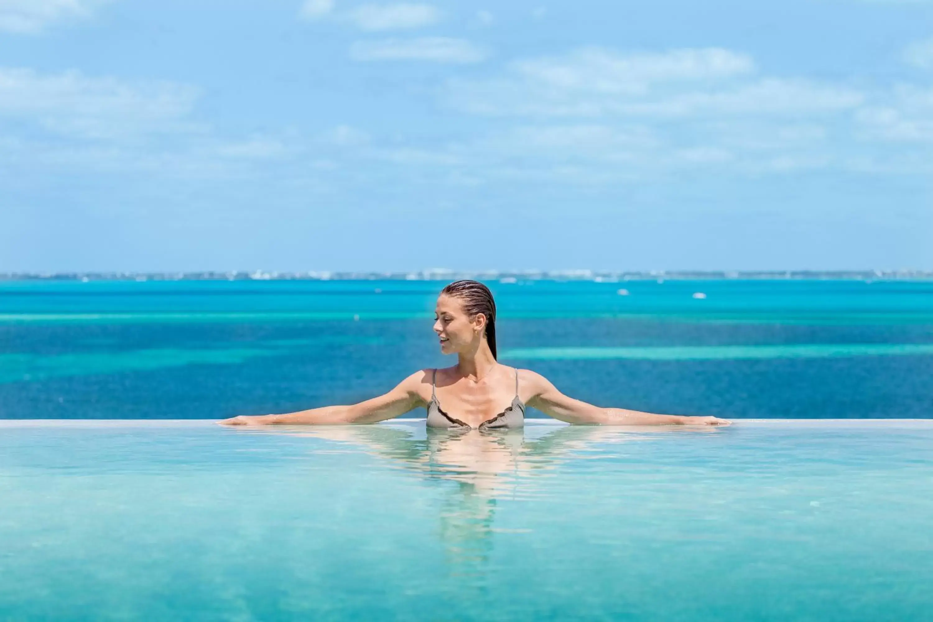 People, Swimming Pool in Garza Blanca Resort & Spa Cancun