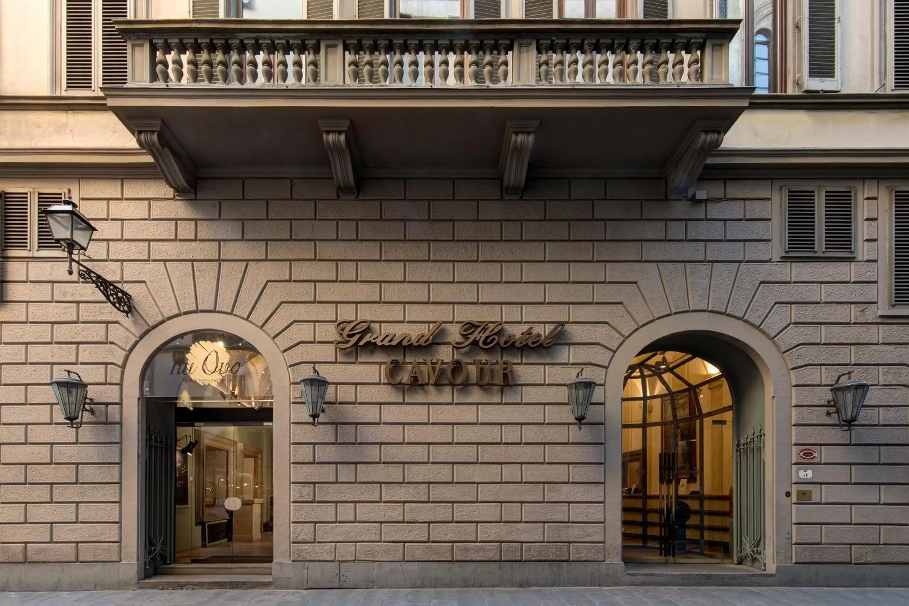 Facade/entrance in Grand Hotel Cavour