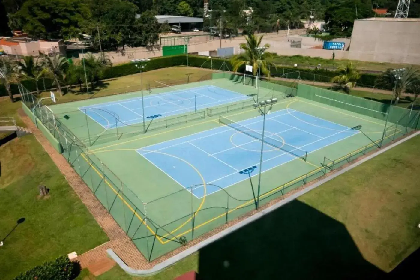 Day, Tennis/Squash in Hotel Premium Campinas