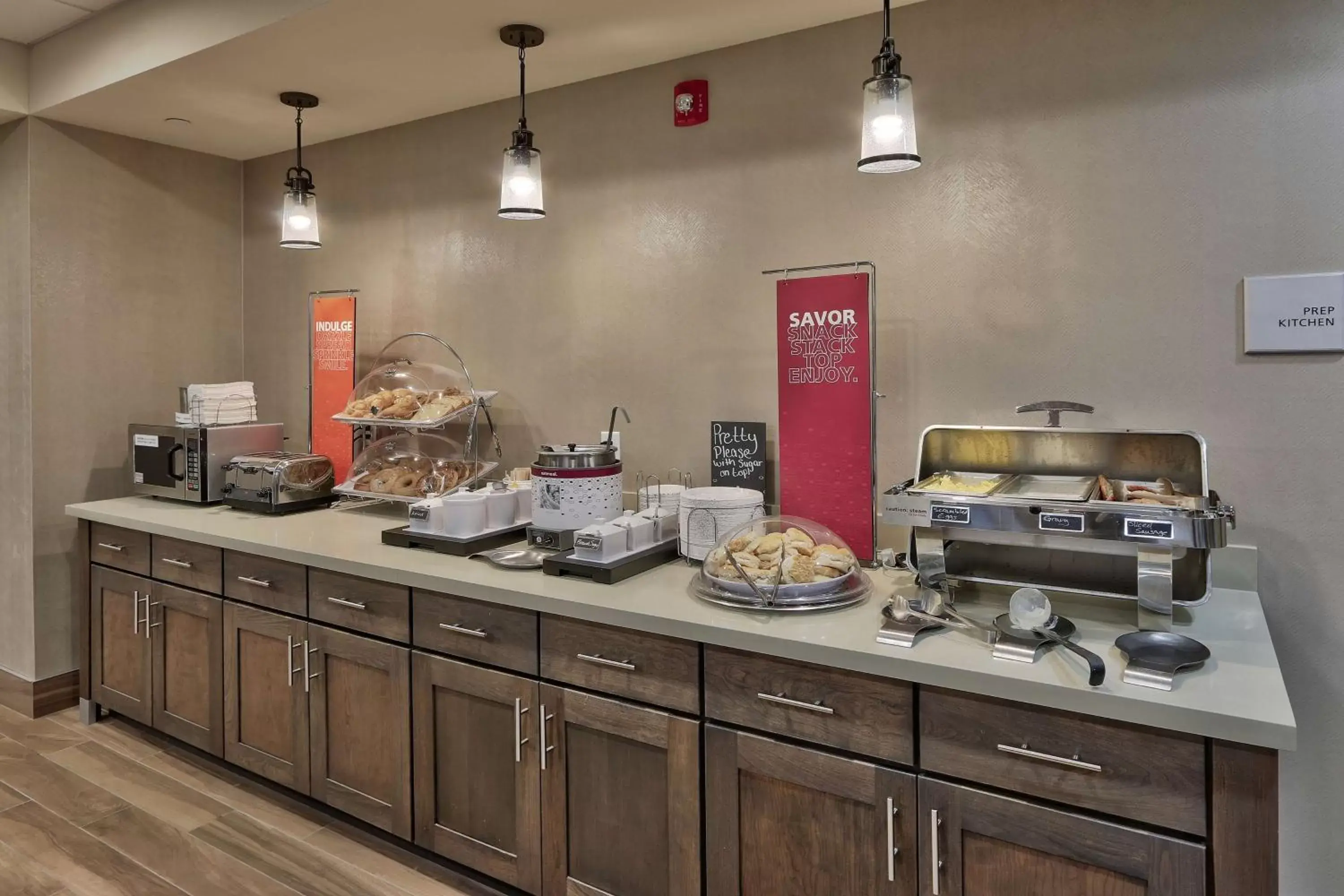 Dining area, Kitchen/Kitchenette in Hampton Inn & Suites Artesia