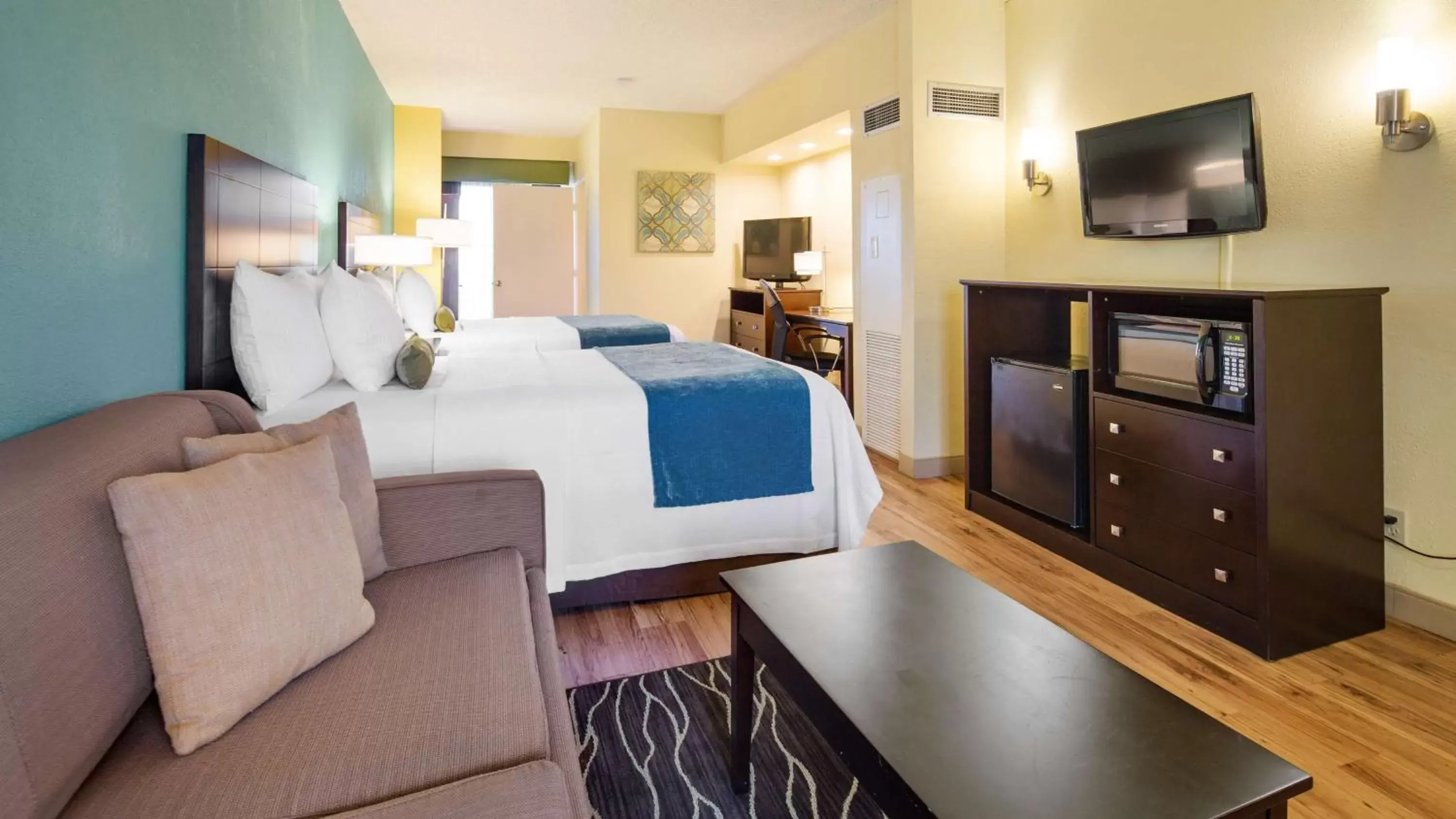 Photo of the whole room in Best Western Plus Deerfield Beach Hotel & Suites