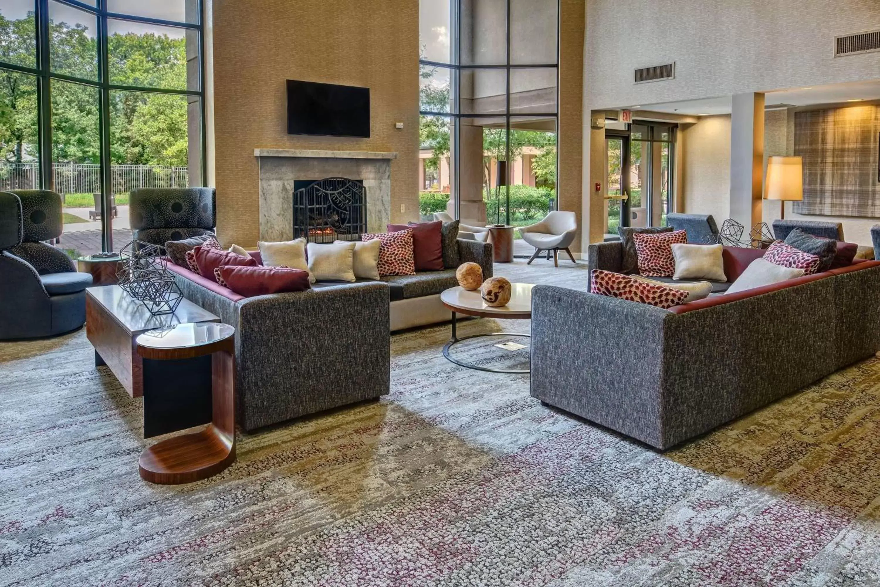 Lobby or reception, Seating Area in Courtyard by Marriott Springfield