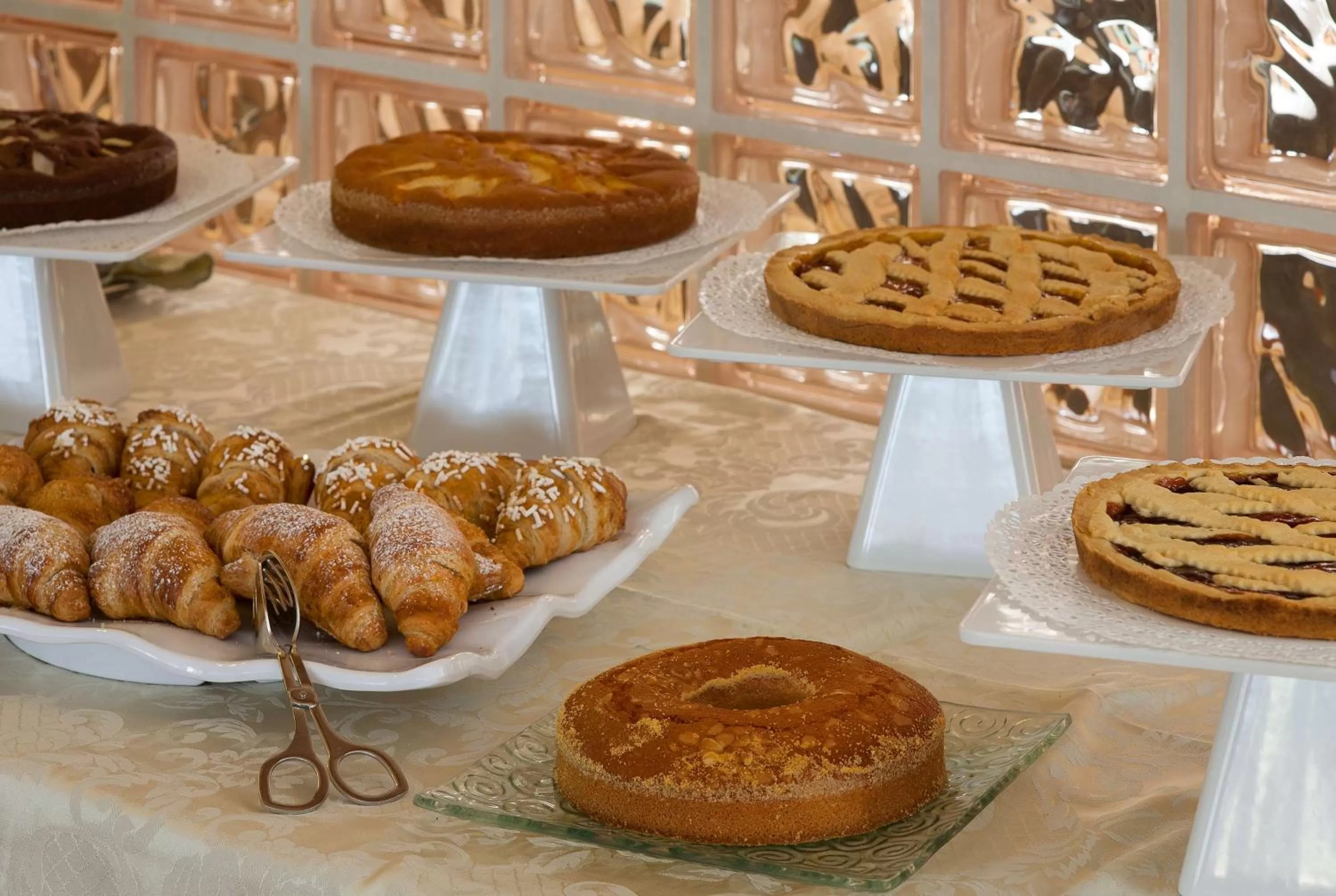 Breakfast in Hotel Leonardo da Vinci