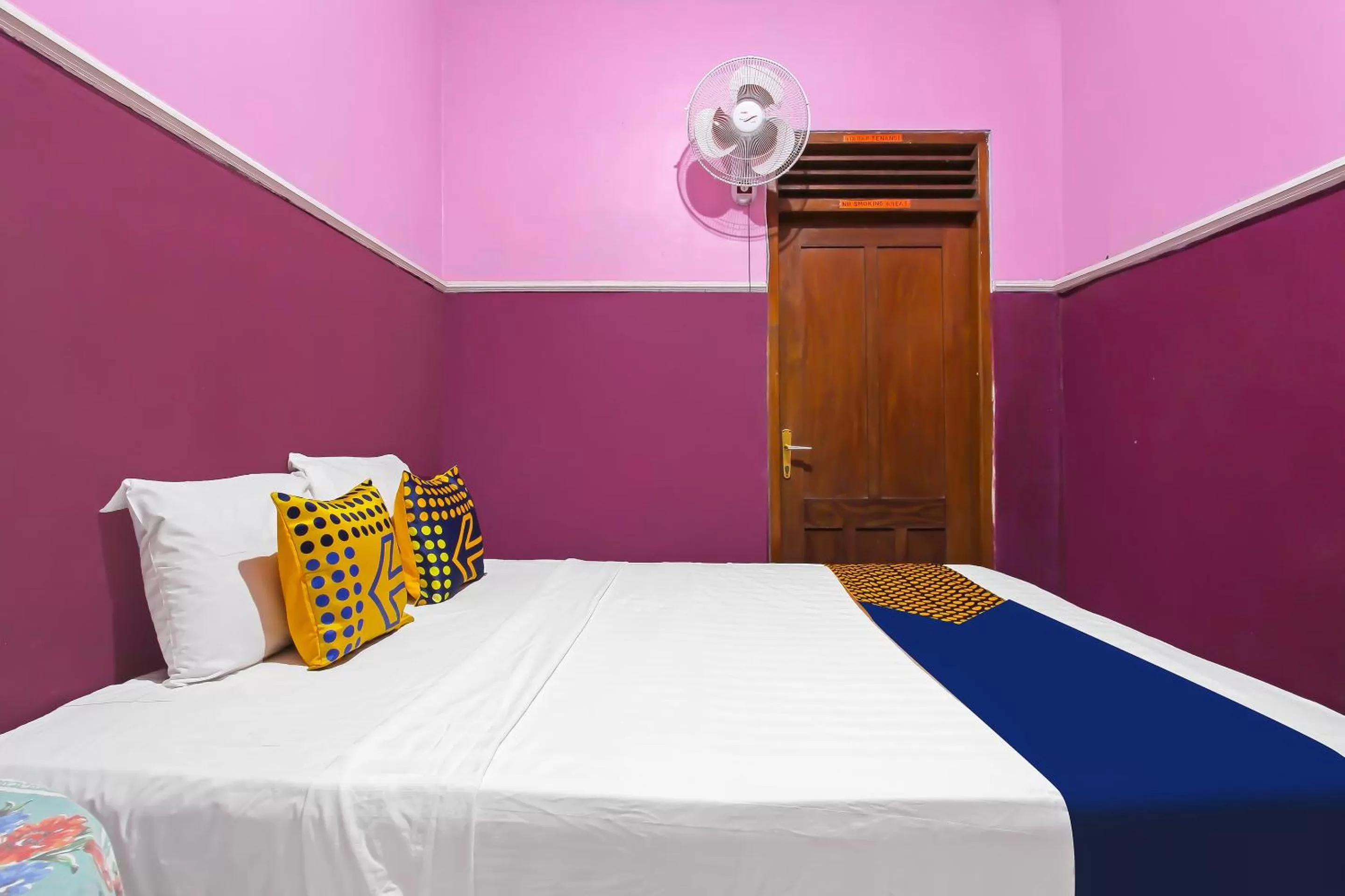 Bedroom, Bed in SPOT ON 91911 Rejeki Homestay Syariah Malioboro