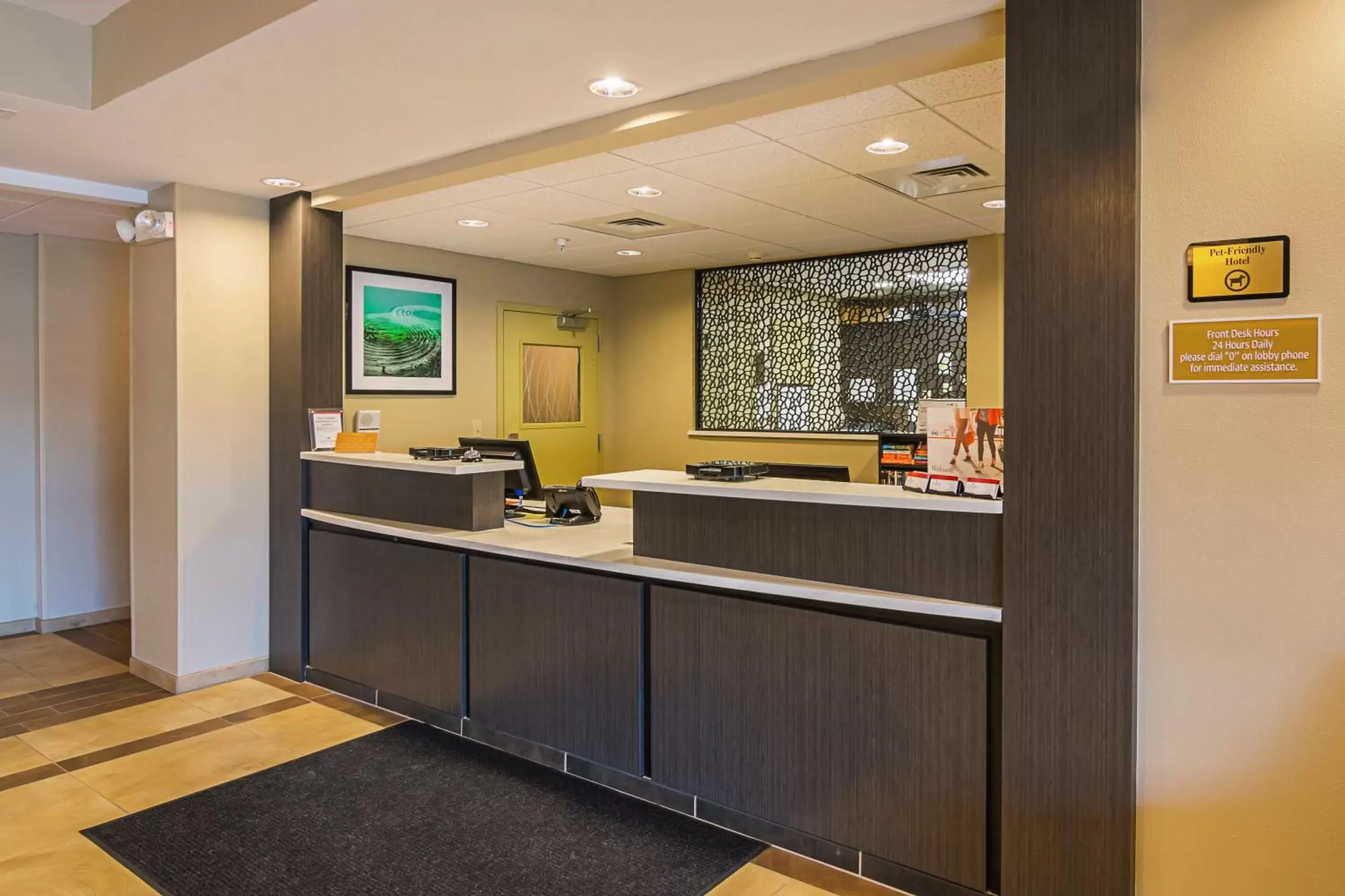 Property building, Lobby/Reception in Candlewood Suites - Pensacola - University Area, an IHG Hotel