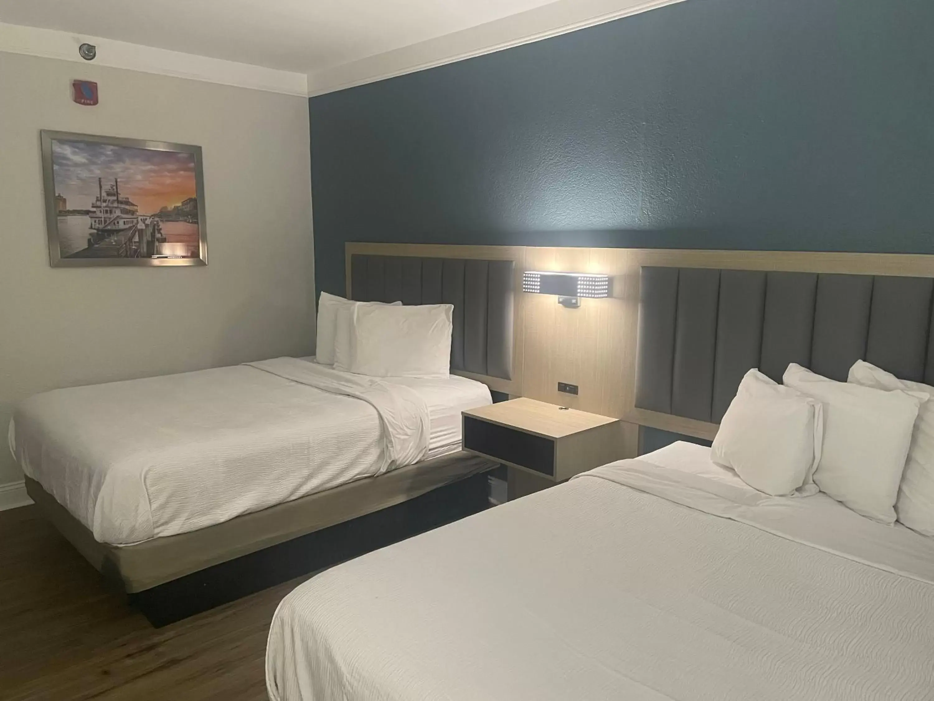 Deluxe Queen Room with Two Queen Beds - Disability Access - Non-Smoking in Wingate by Wyndham Savannah Gateway Deluxe Queen Room with Two Queen Beds - Disability Access - Non-Smoking in Wingate by Wyndham Savannah Gateway