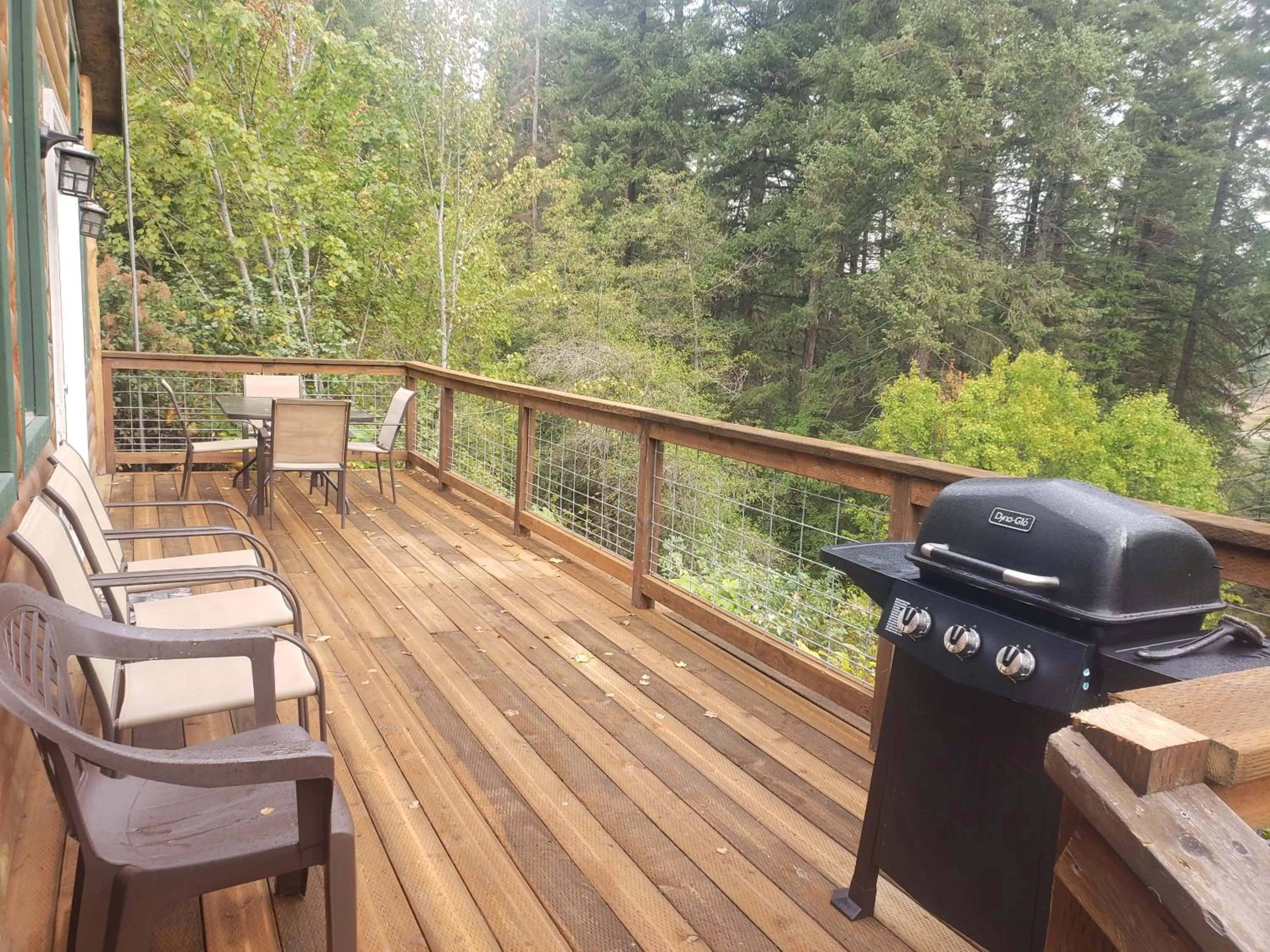 Riverfront Motel & Cabins