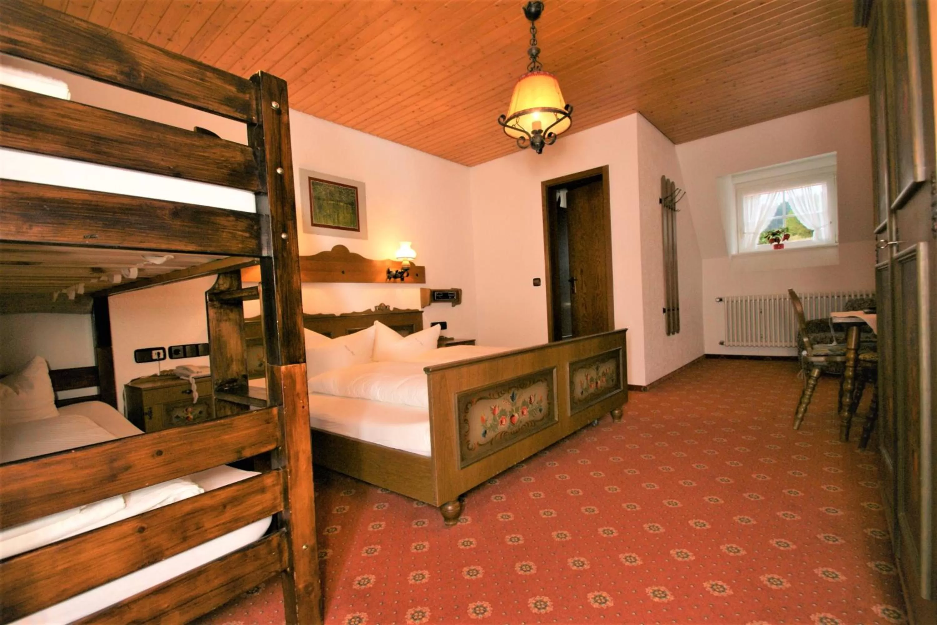 Photo of the whole room, Bed in ZUR TRAUBE Schwarzwaldhotel & Restaurant am Titisee