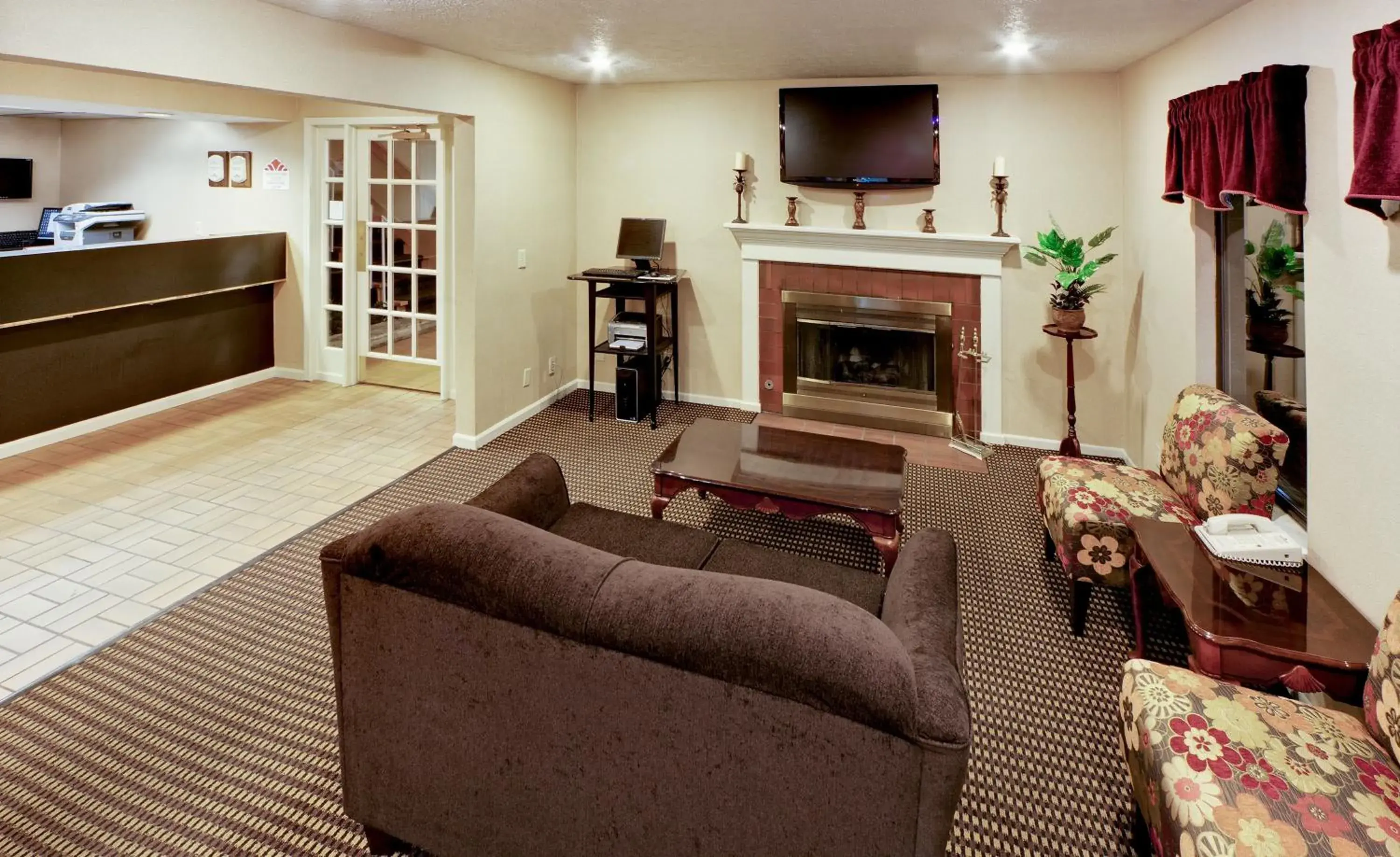 Lobby or reception, Seating Area in Hawthorn Suites By Wyndham Columbus North