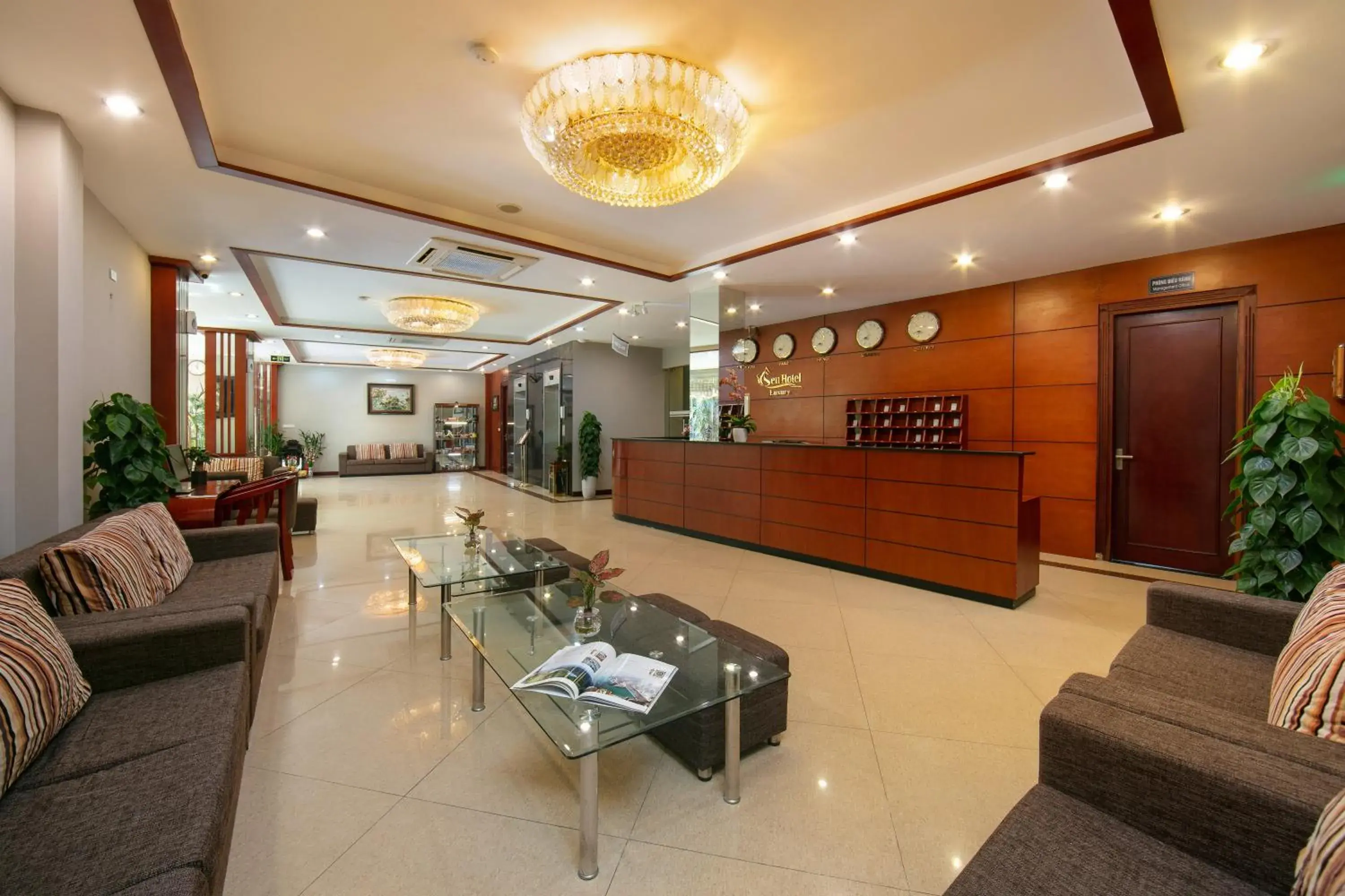 Lobby or reception in Sen Hotel - Managed by Sen Hotel Group Lobby or reception in Sen Hotel - Managed by Sen Hotel Group