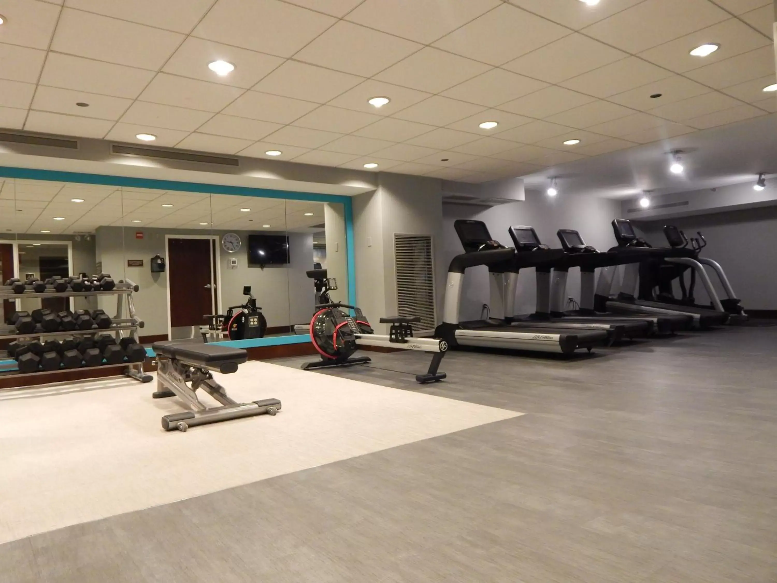 Spa and wellness centre/facilities, Fitness Center/Facilities in Crowne Plaza - Chicago West Loop, an IHG Hotel