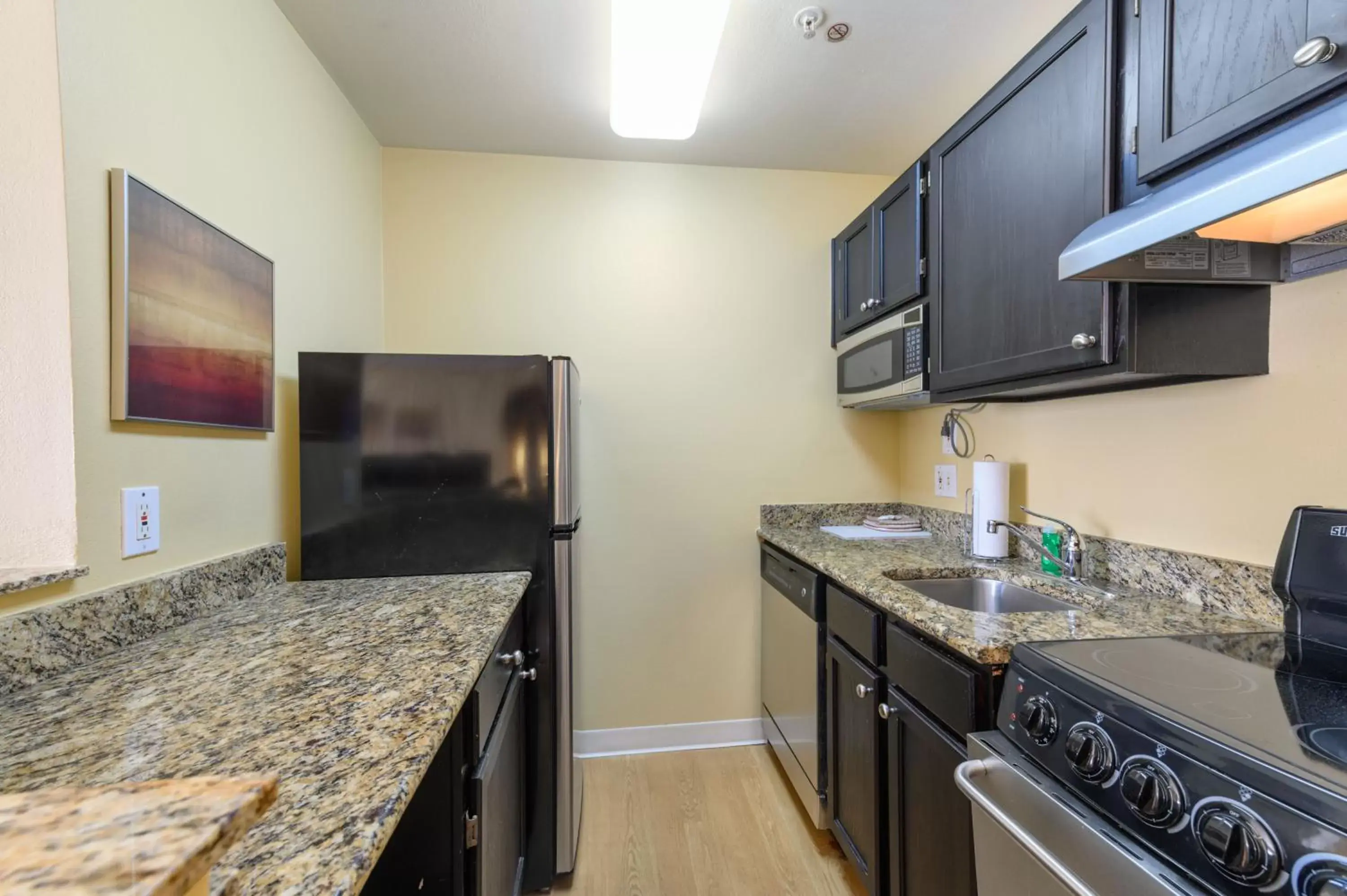 Kitchen or kitchenette in Extended Stay America Suites - Atlanta - Norcross