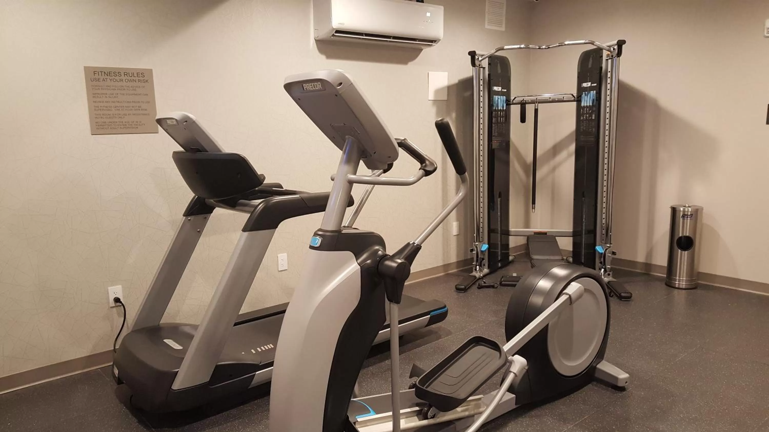 Fitness centre/facilities in Country Inn & Suites by Radisson, Savannah Midtown, GA
