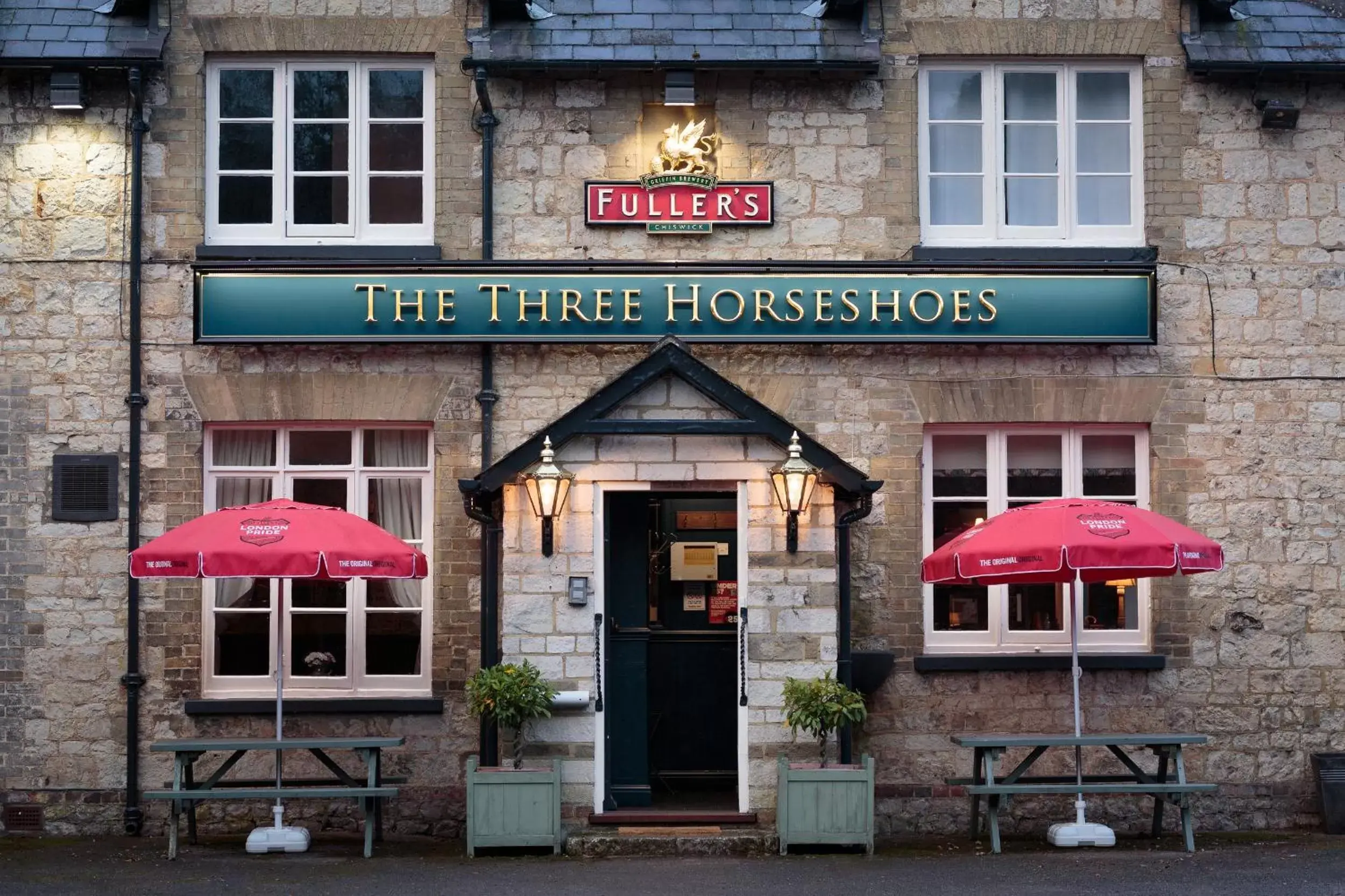 Property building in The Three Horseshoes East Worldham