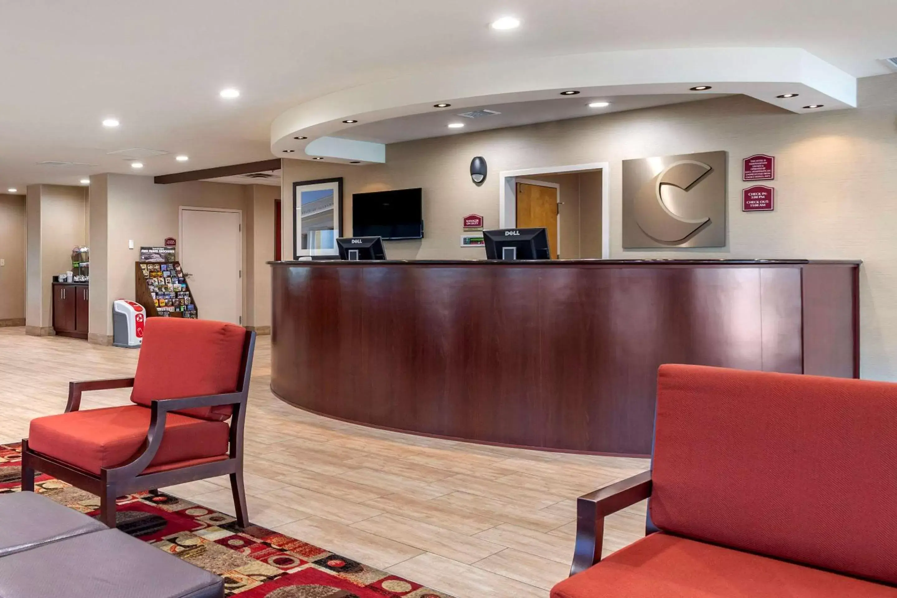 Lobby or reception in Comfort Suites Florence Shoals Area Lobby or reception in Comfort Suites Florence Shoals Area