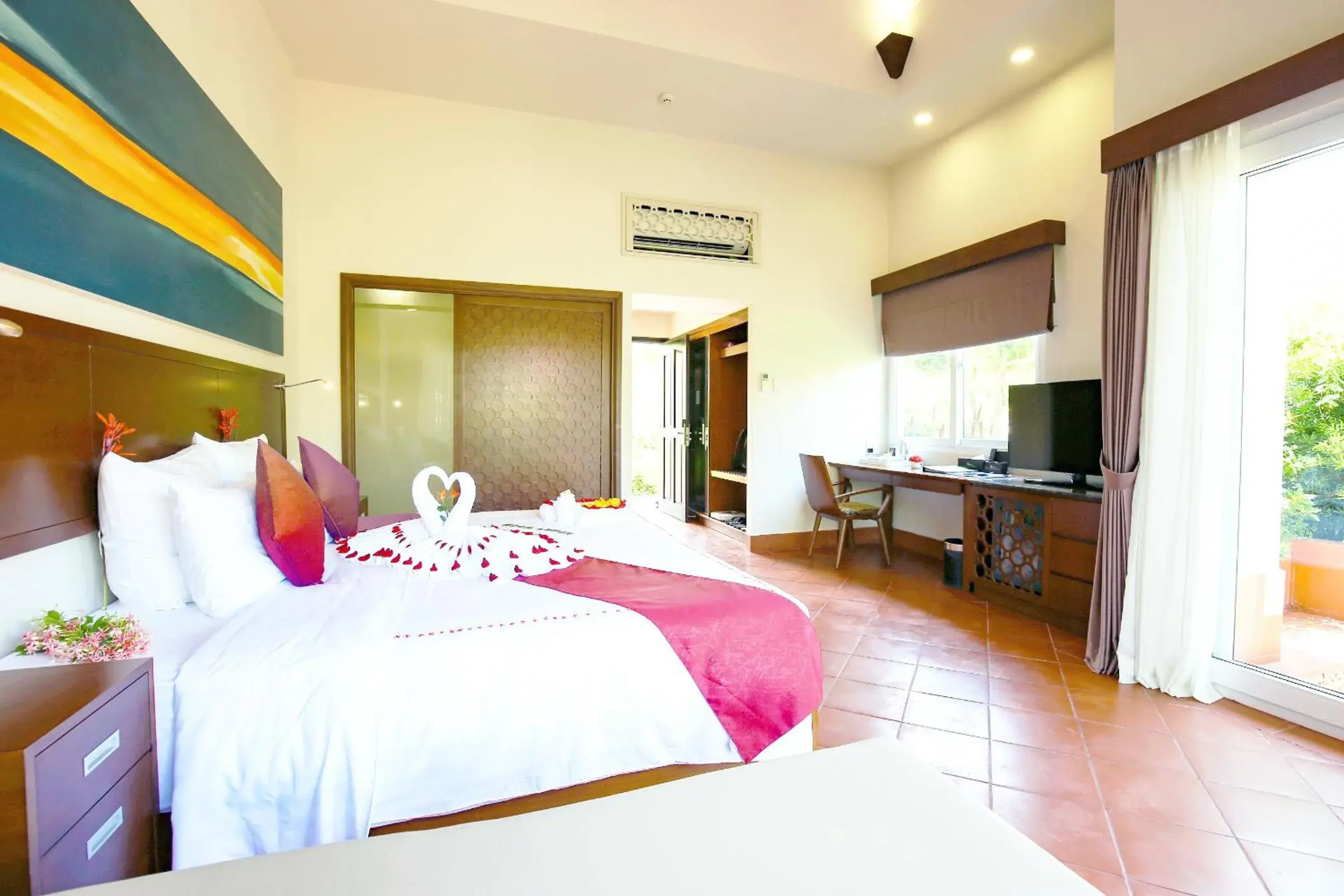 Bed in Mercury Phu Quoc Resort & Villas