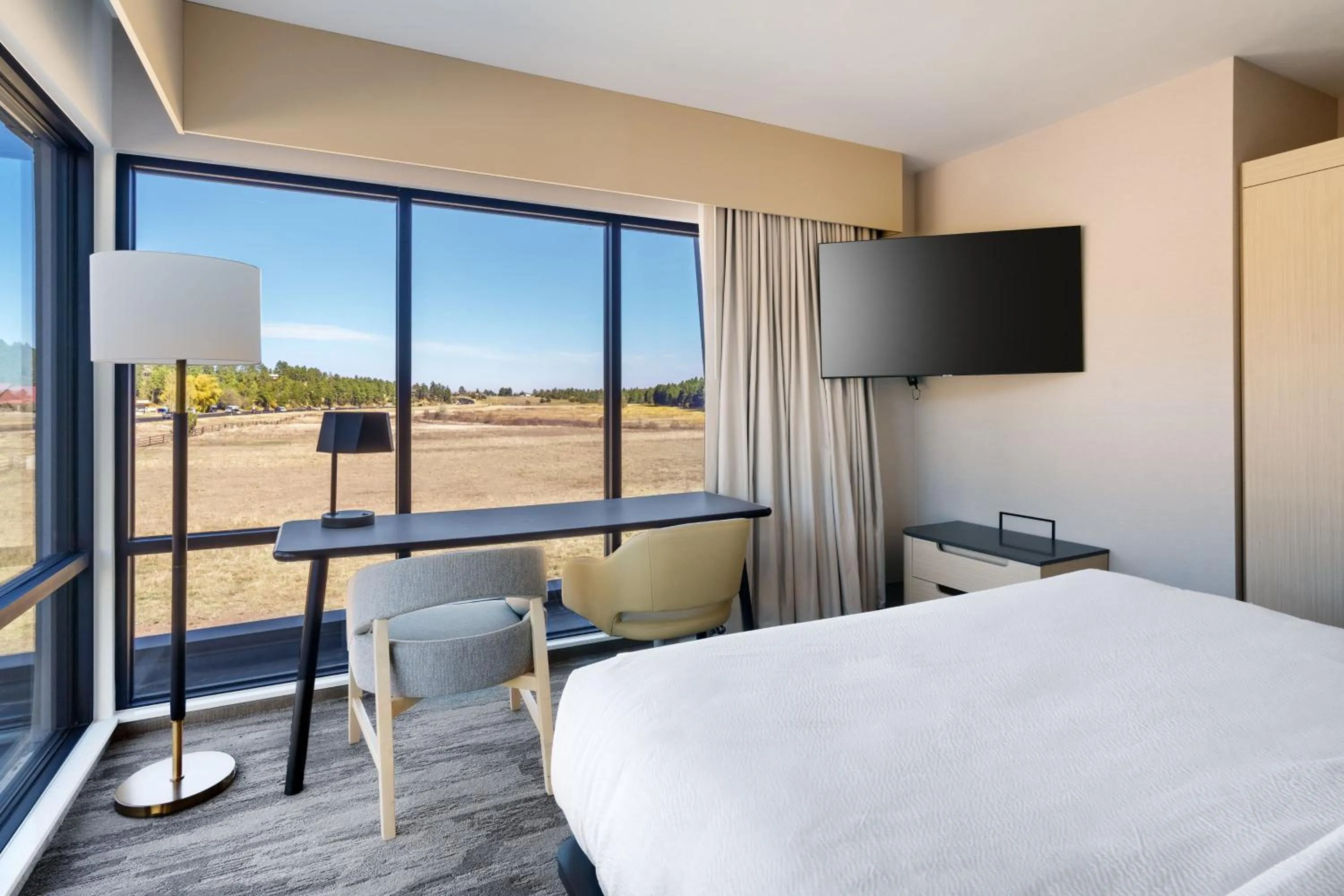 Photo of the whole room, Bed in Fairfield by Marriott Inn & Suites Show Low