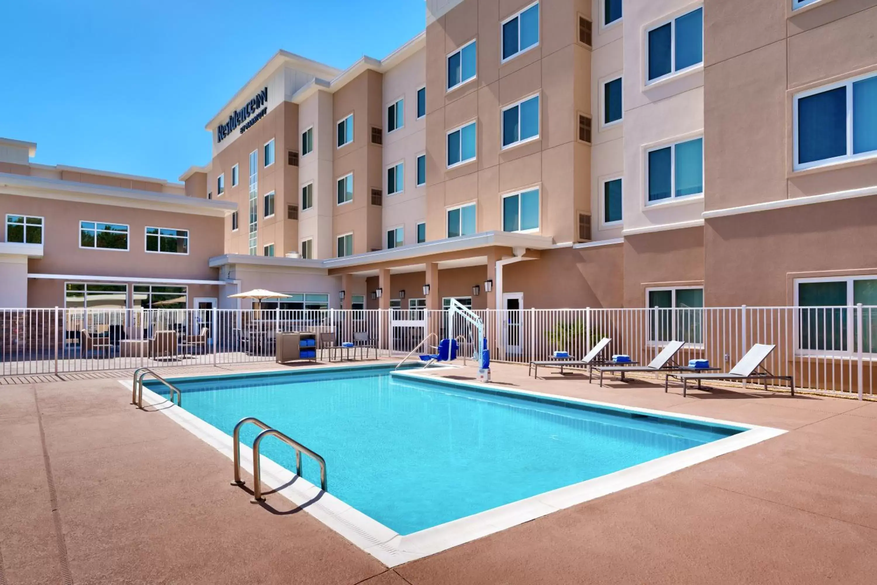 Swimming pool, Property Building in Residence Inn by Marriott Brunswick