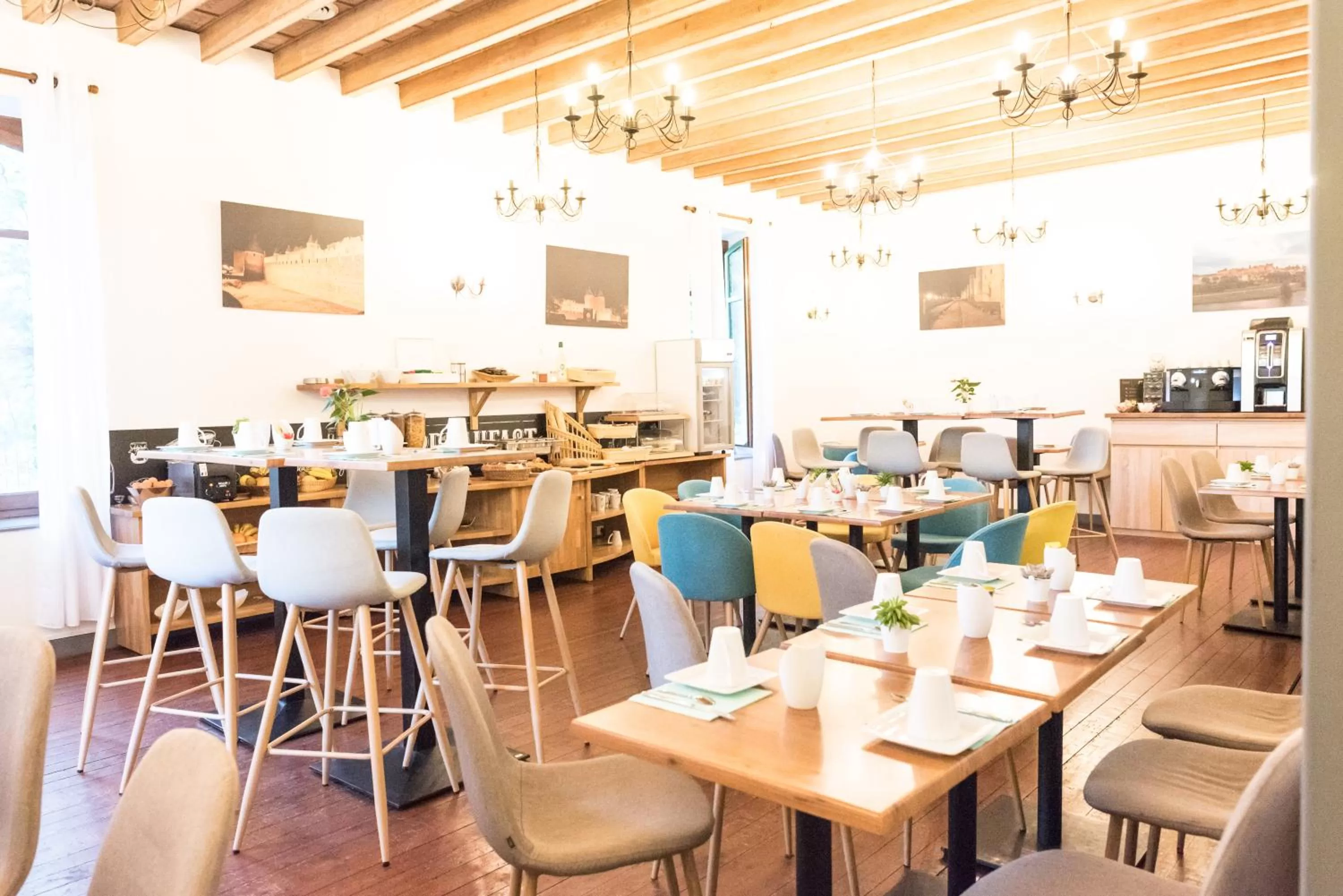 Buffet breakfast in Cerise Carcassonne Sud