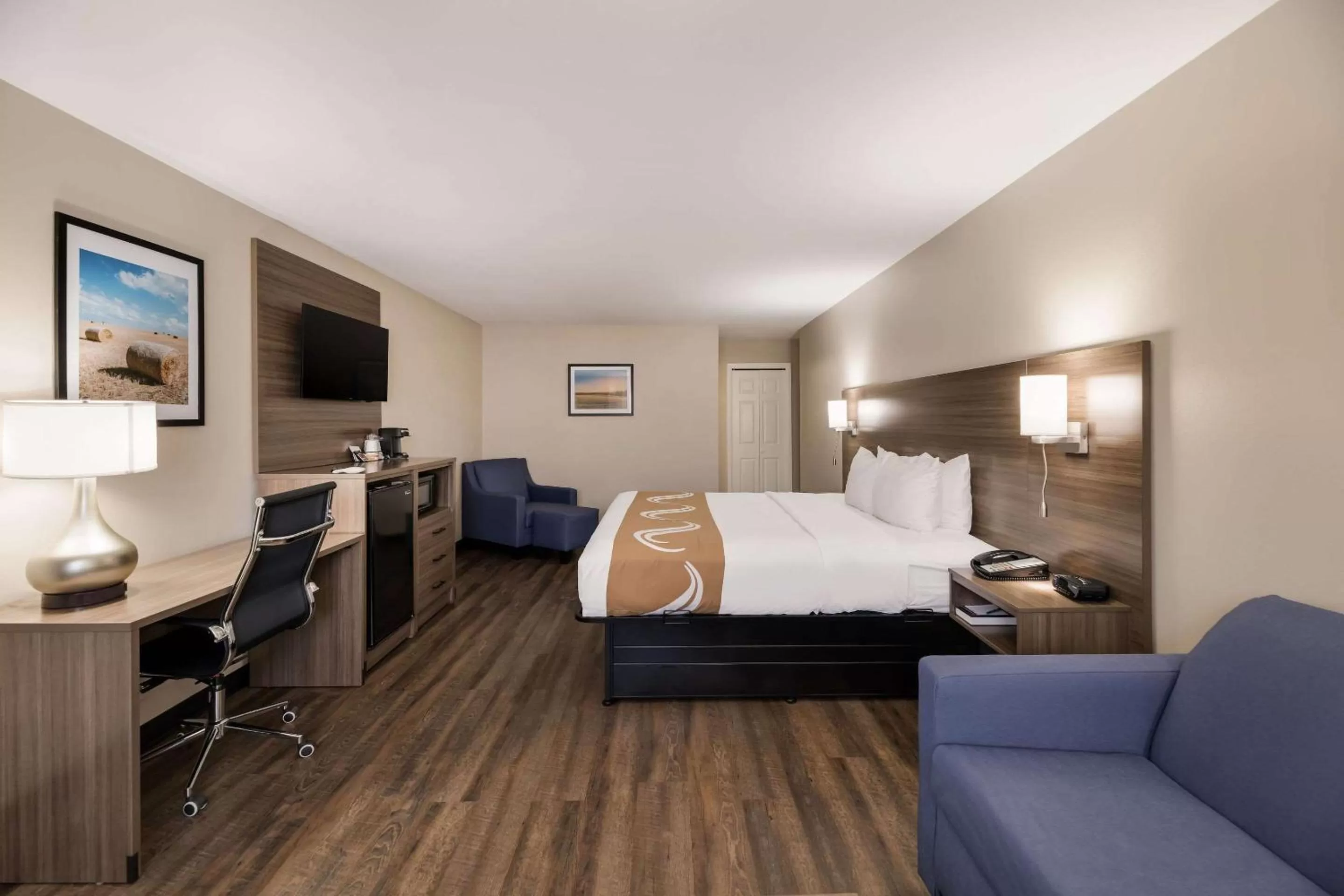 Bedroom, Bed in Quality Inn