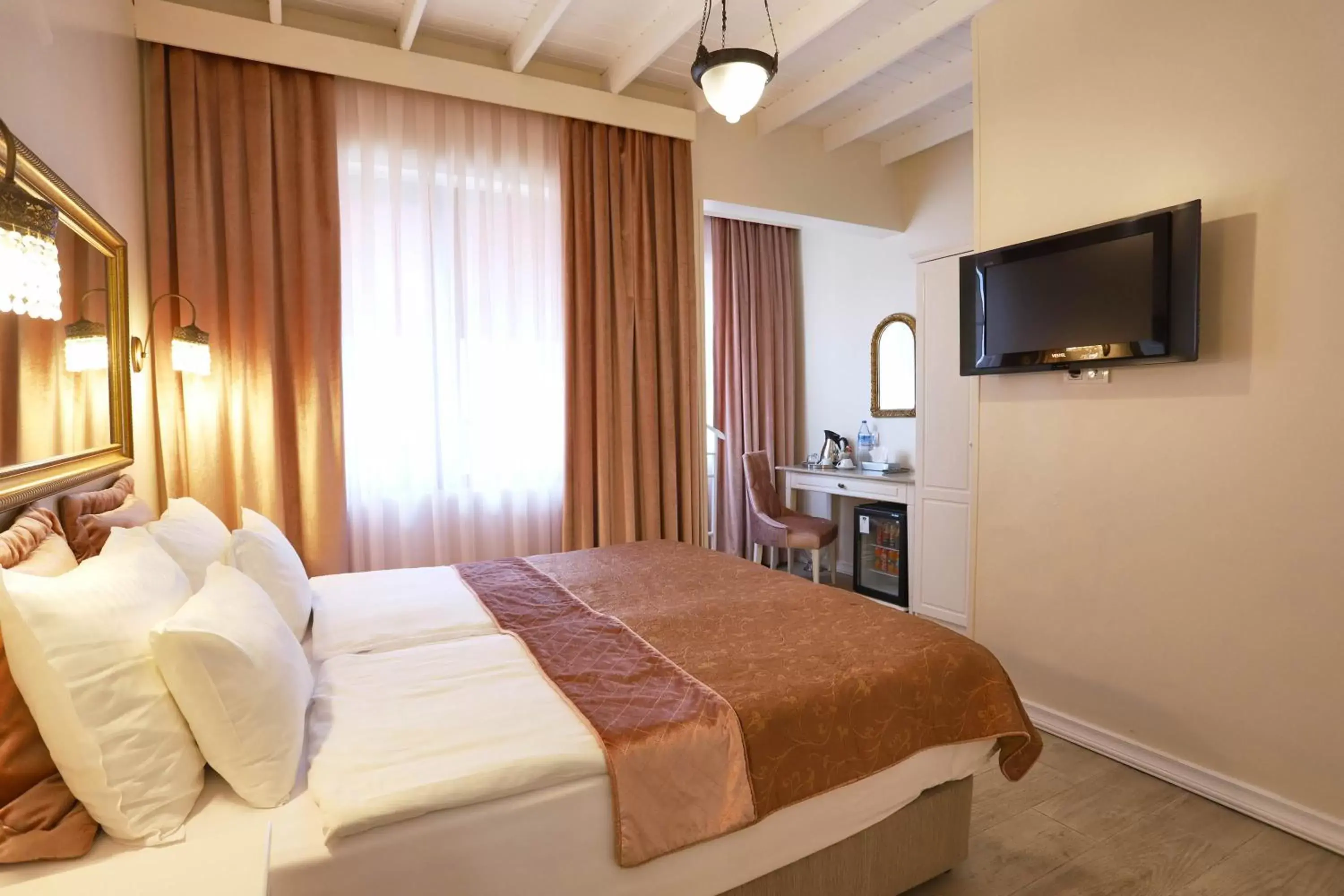 Bedroom, Bed in Celal Sultan Hotel Special Class