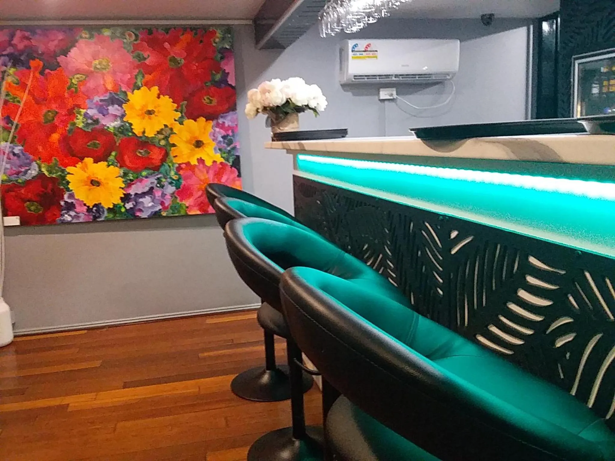 Lounge or bar in Metro Hotel & Apartments Gladstone