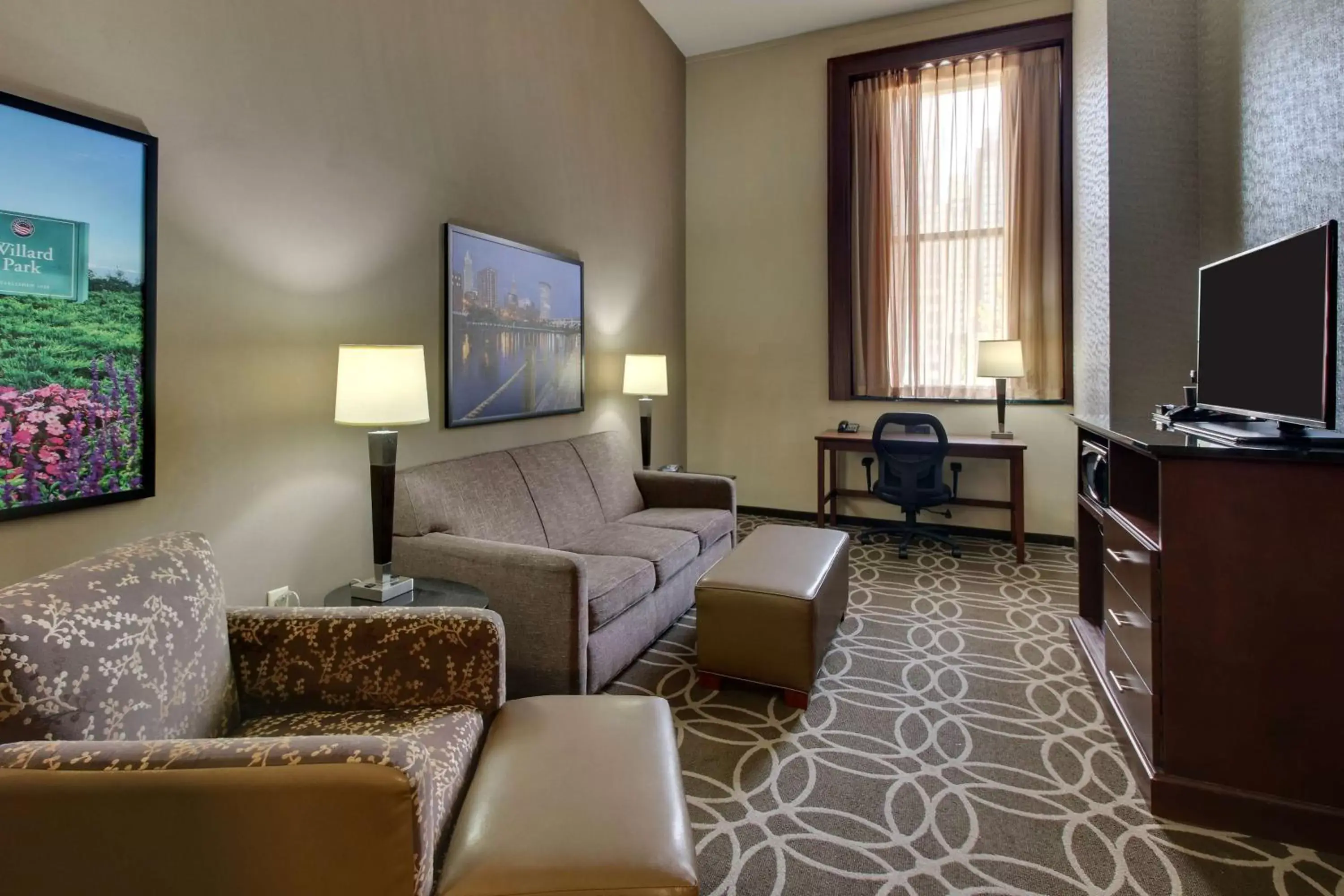 Bedroom, Seating Area in Drury Plaza Hotel Cleveland Downtown