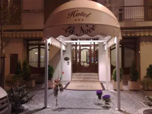Facade/entrance in Hotel La Noce