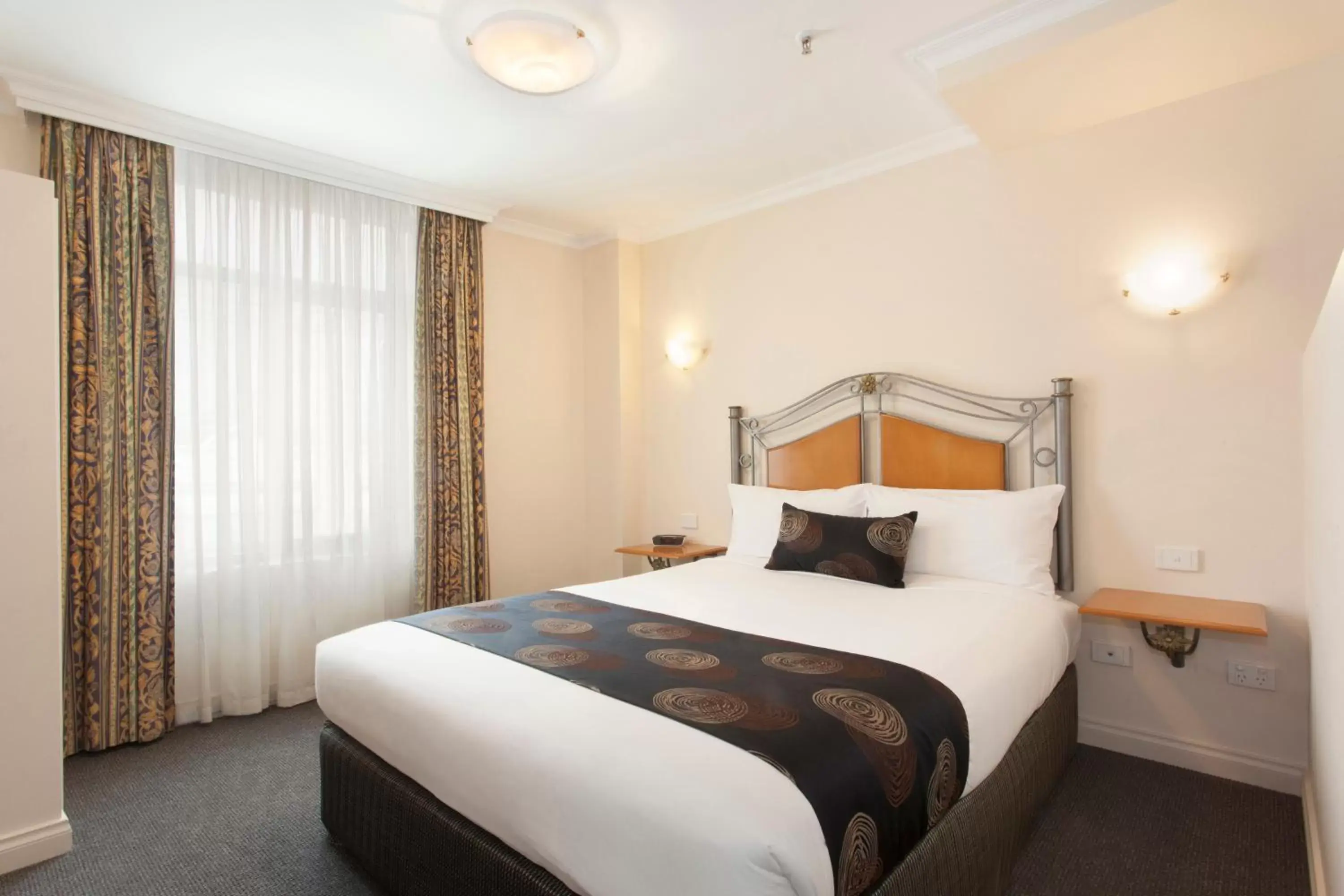 Bedroom, Bed in Melbourne Metropole Central