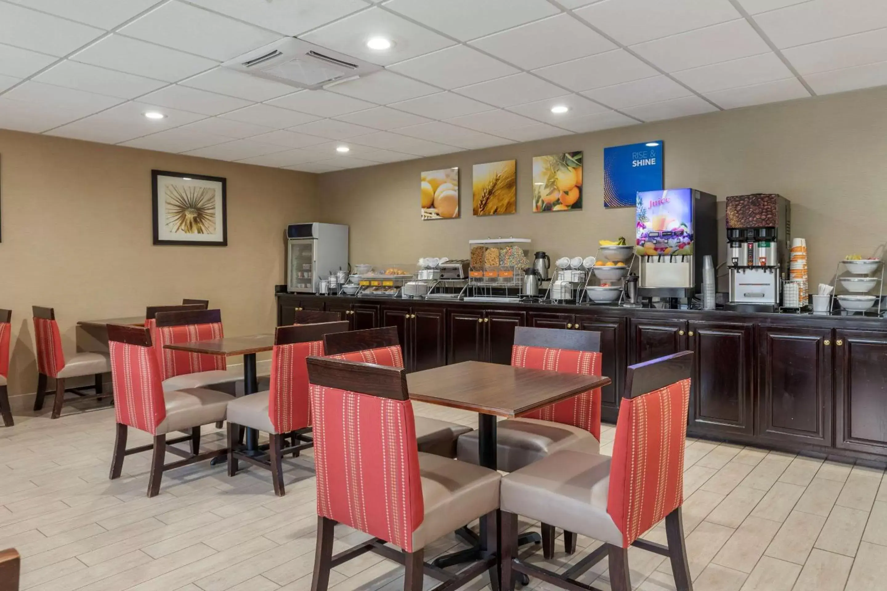 Restaurant/Places to Eat in Comfort Inn & Suites Mocksville I-40