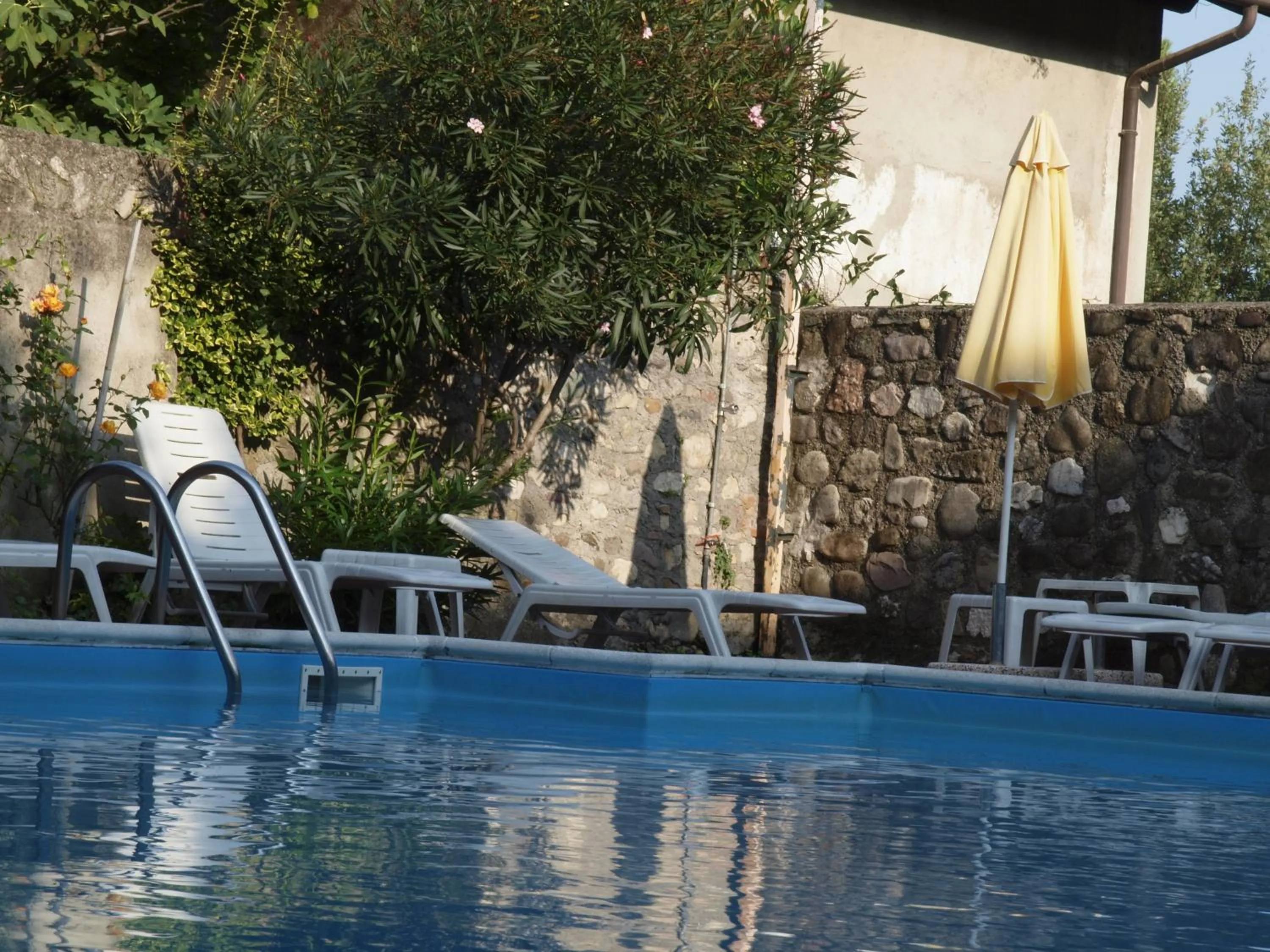 Swimming pool in Hotel San Filis