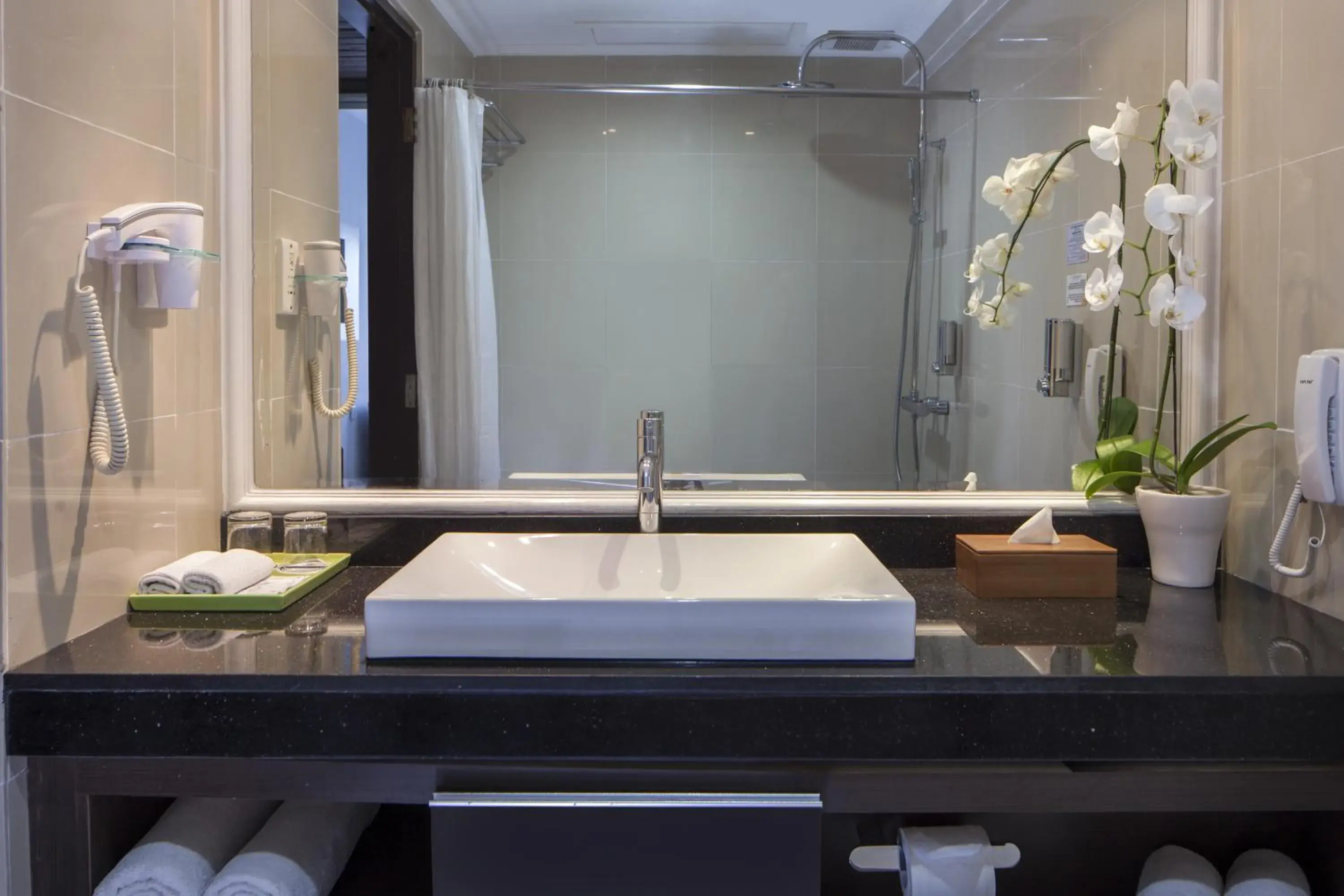 Bathroom in Prime Plaza Suites Sanur – Bali