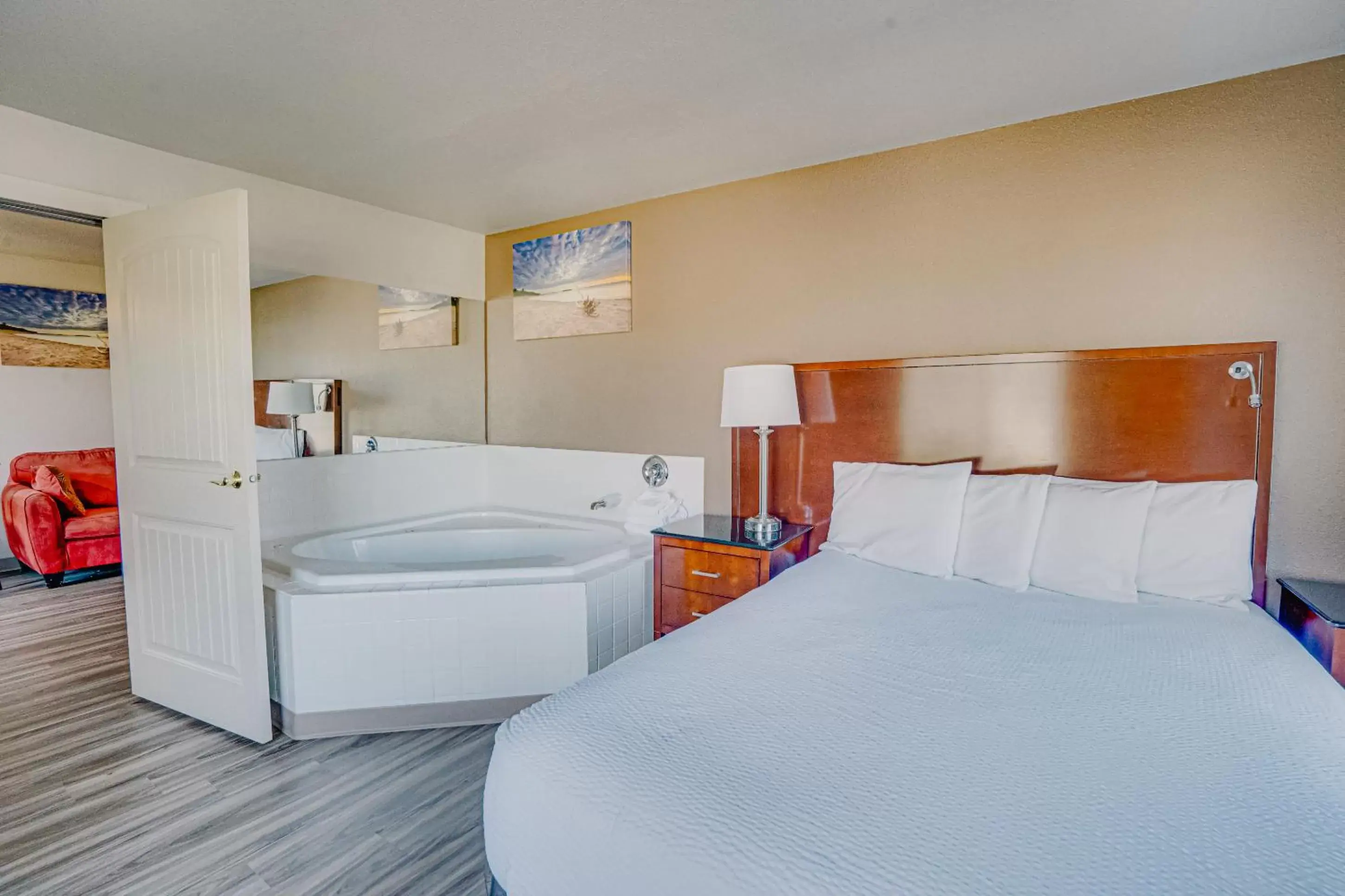 Bed in The Ashley Inn & Suites Bed in The Ashley Inn & Suites