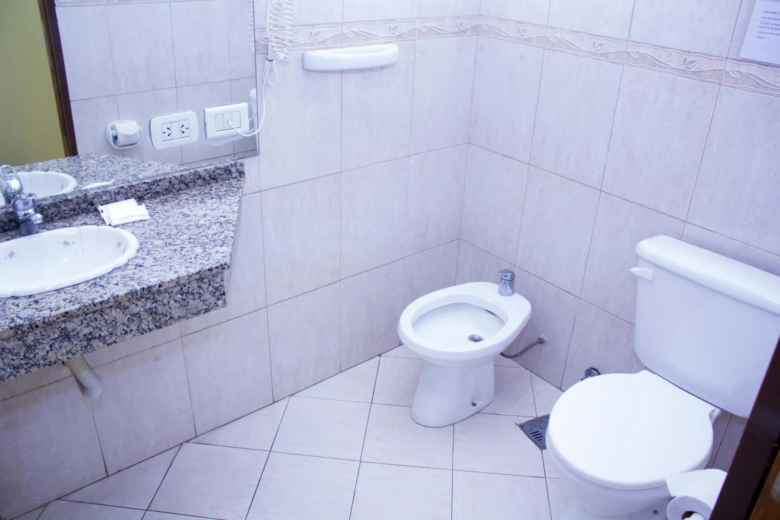 Bathroom in San Remo City Hotel