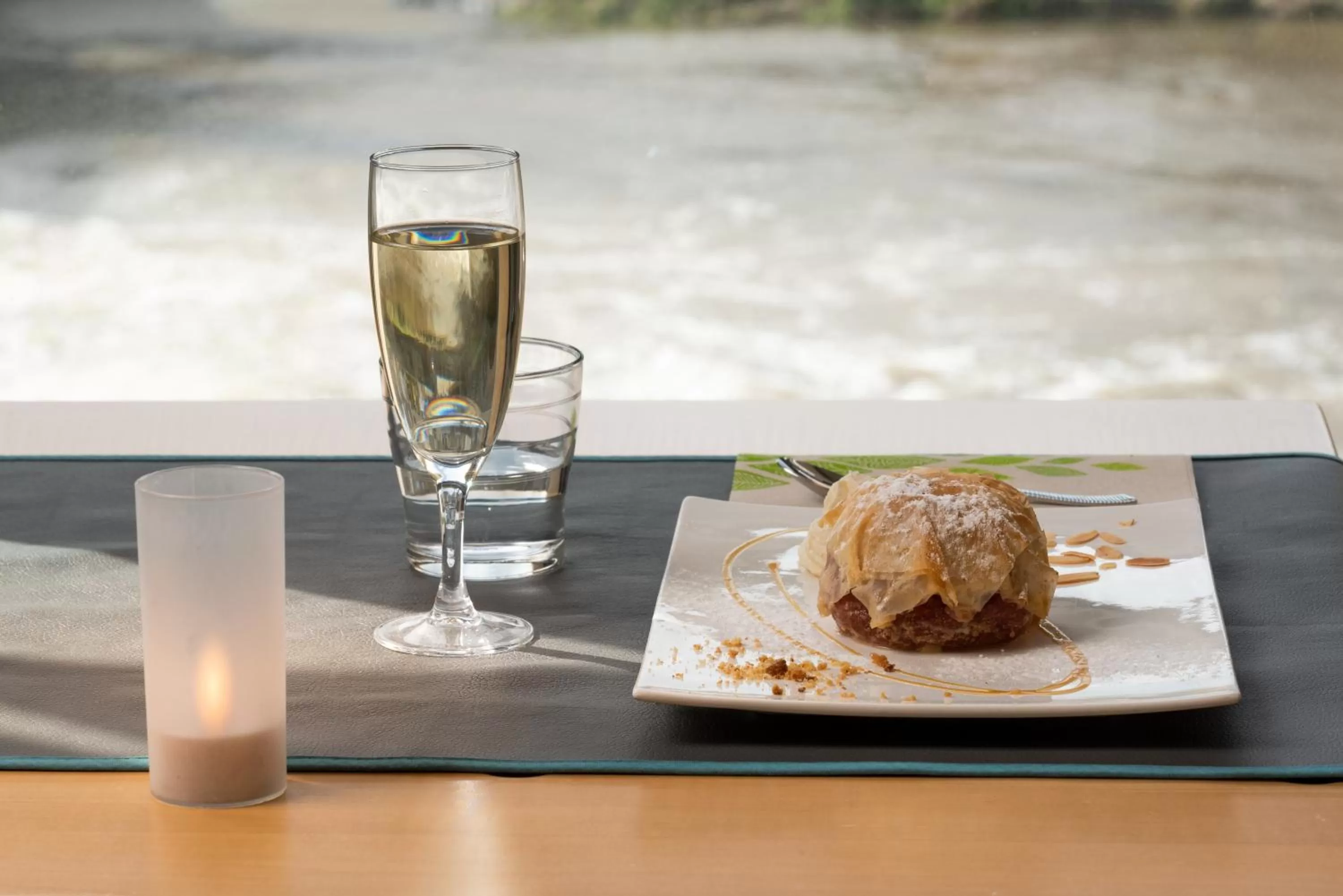 Restaurant/places to eat in Best Western Le Moulin de Ducey