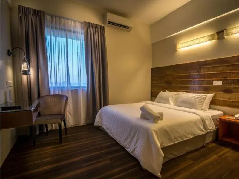 Bed in Mandurah Hotel