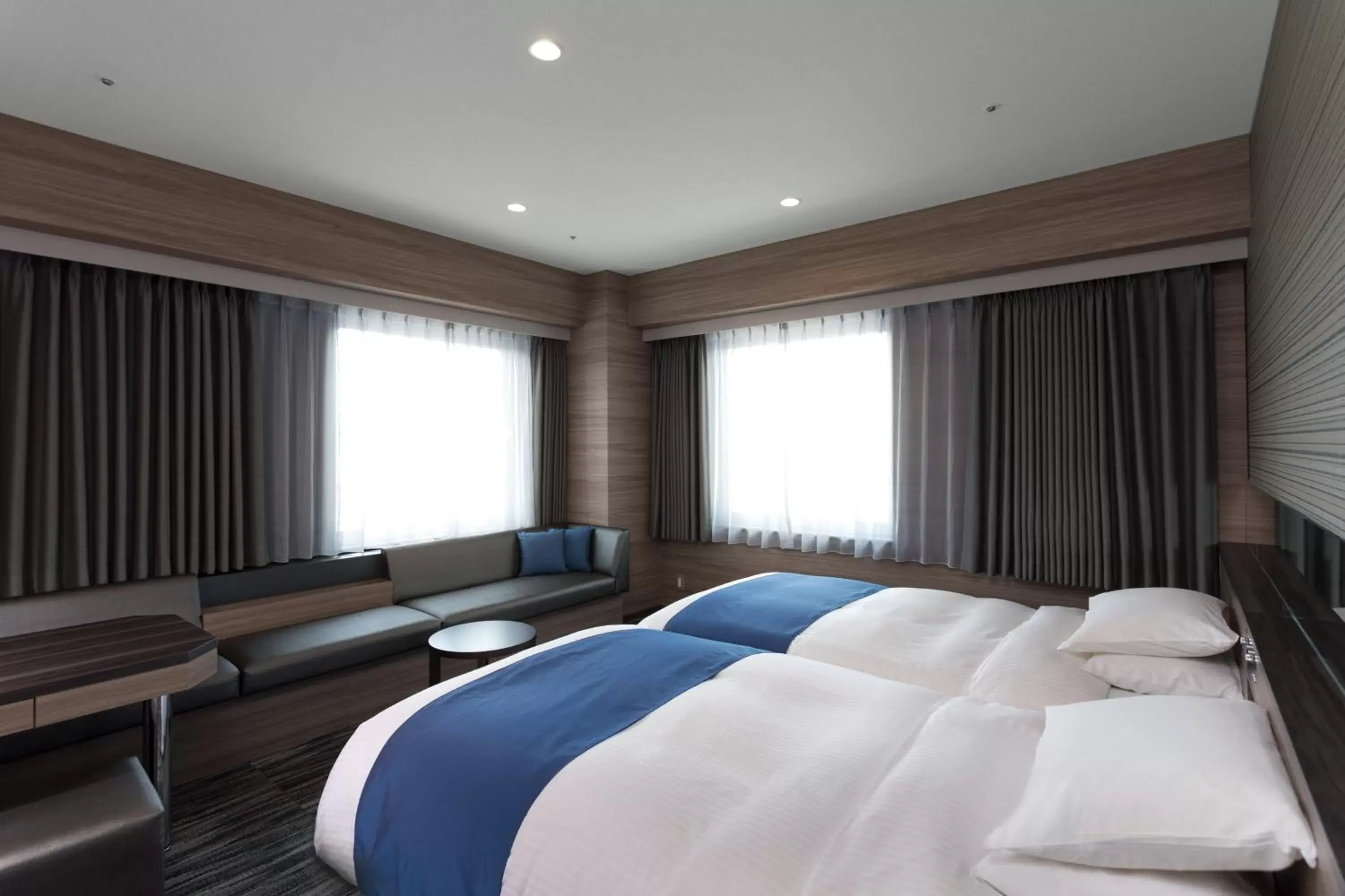 Photo of the whole room, Bed in Hotel Hewitt Koshien