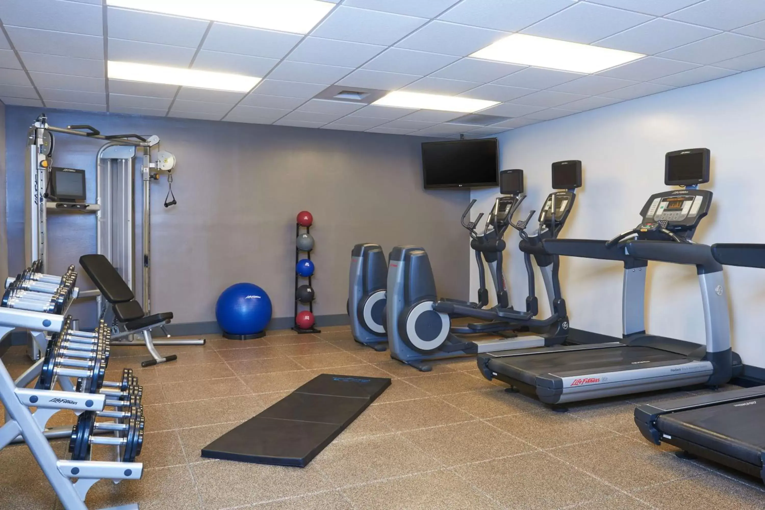 Fitness centre/facilities, Fitness Center/Facilities in DoubleTree by Hilton Fresno Convention Center