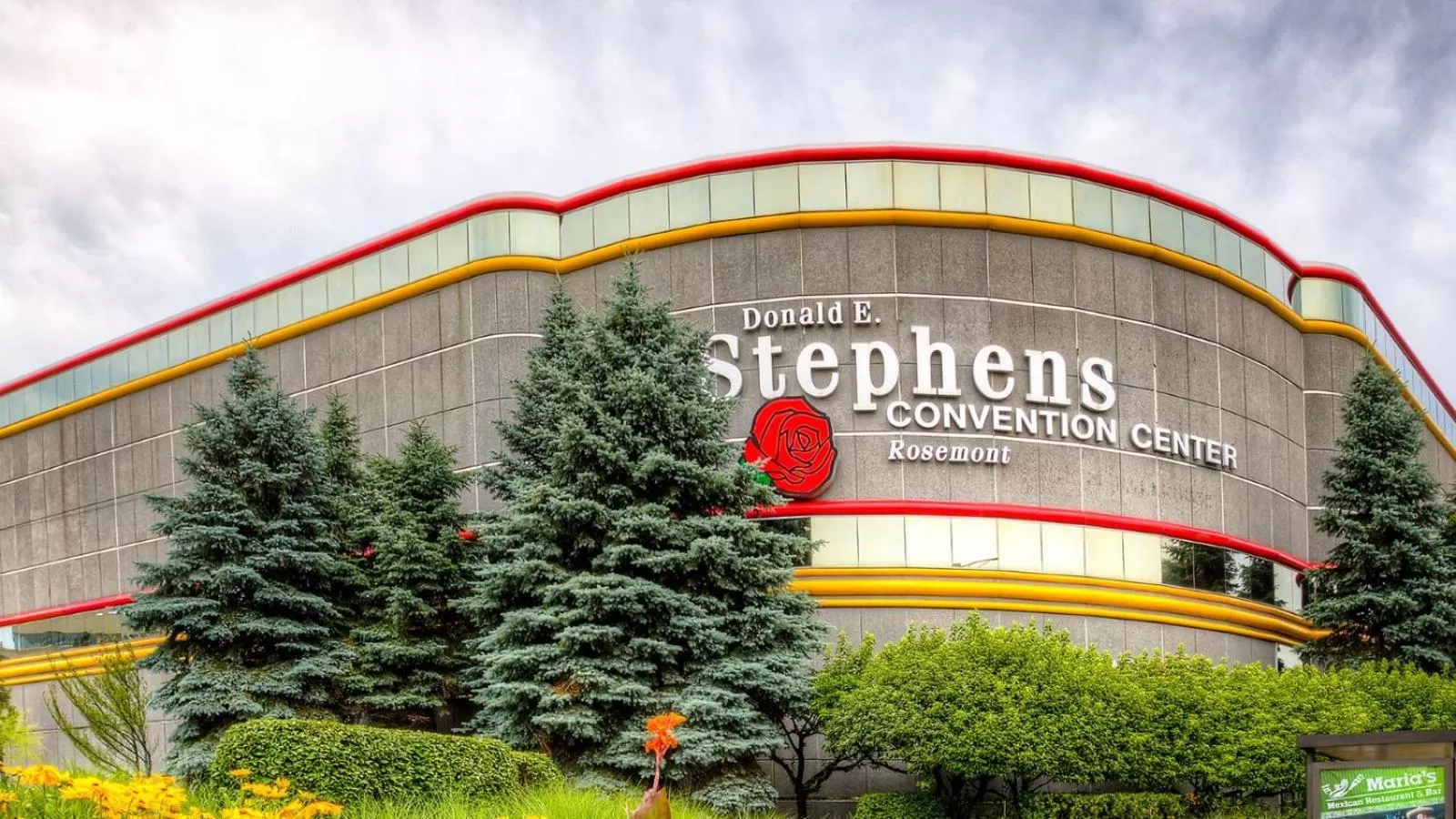 Nearby landmark in Comfort Suites Chicago O'Hare Airport