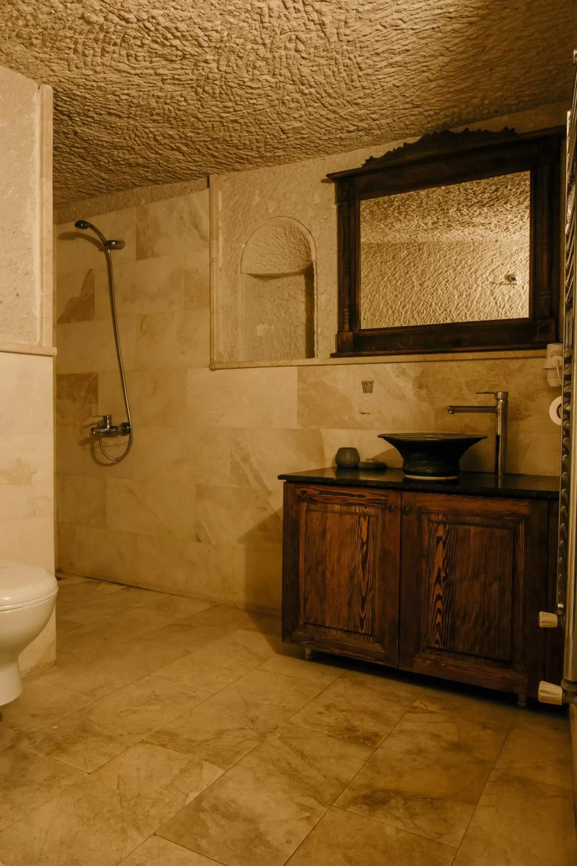 Shower, Bathroom in Village Cave House Hotel