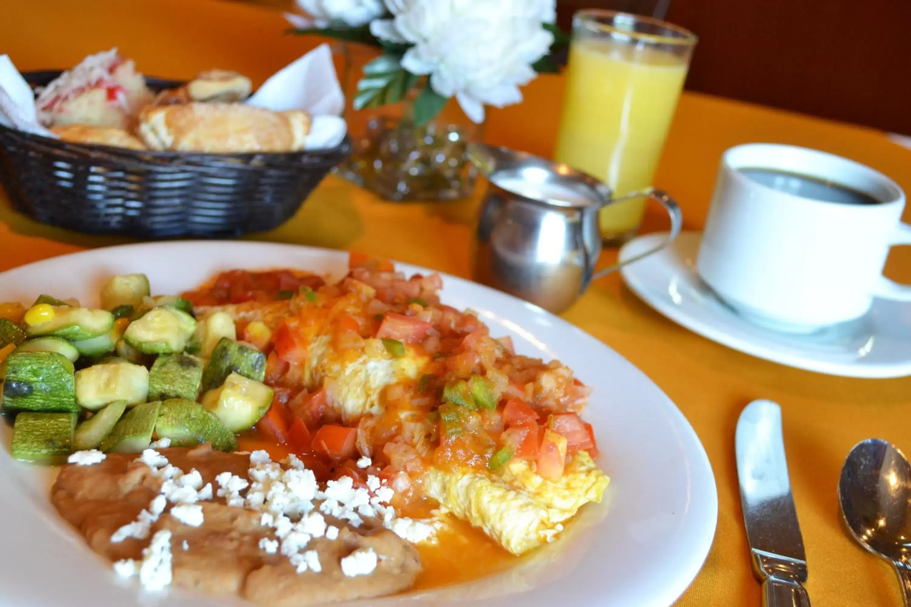 Food and drinks in Best Western PLUS Los Mochis Food and drinks in Best Western PLUS Los Mochis