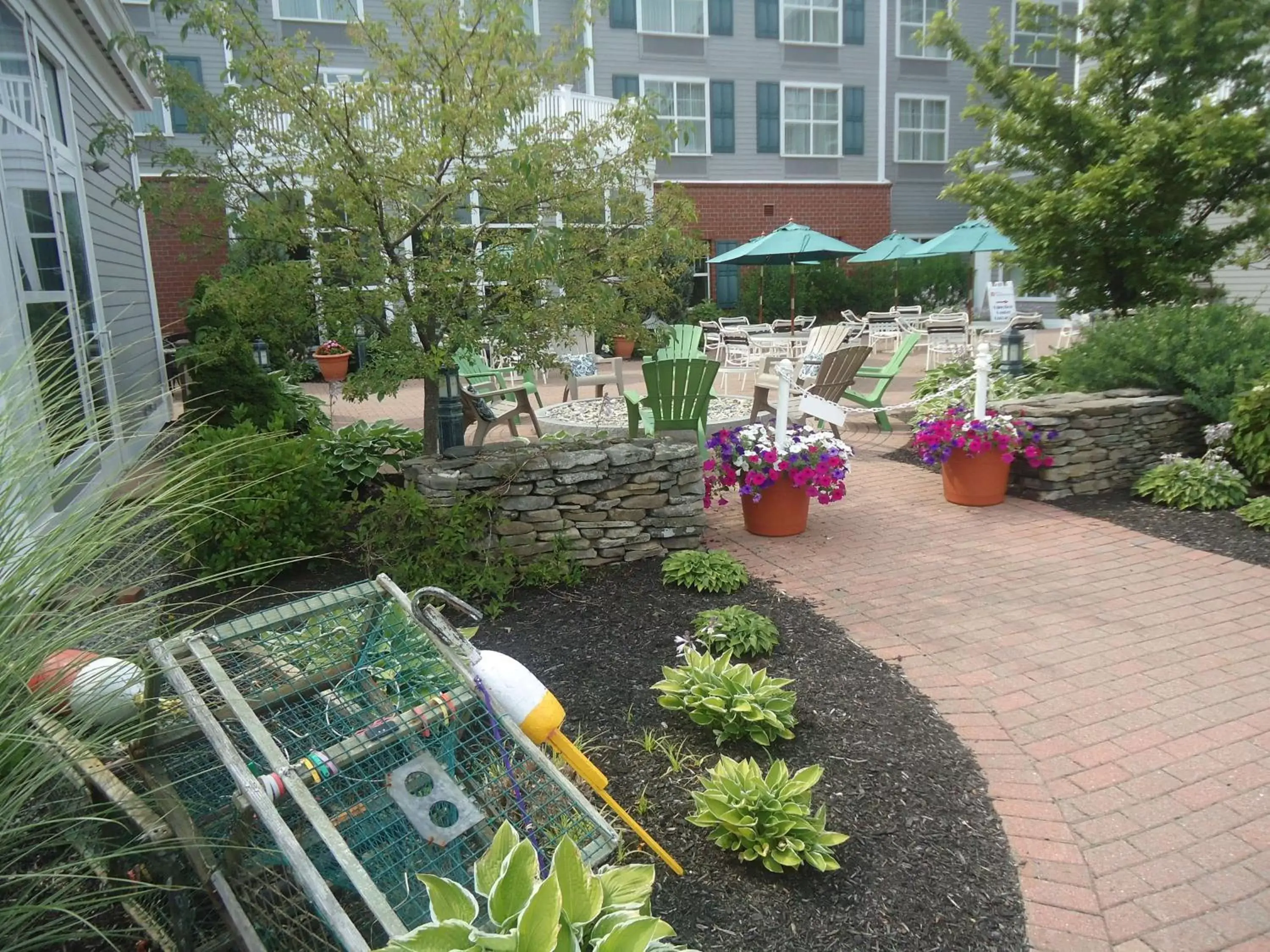 Patio in Hilton Garden Inn Freeport Downtown