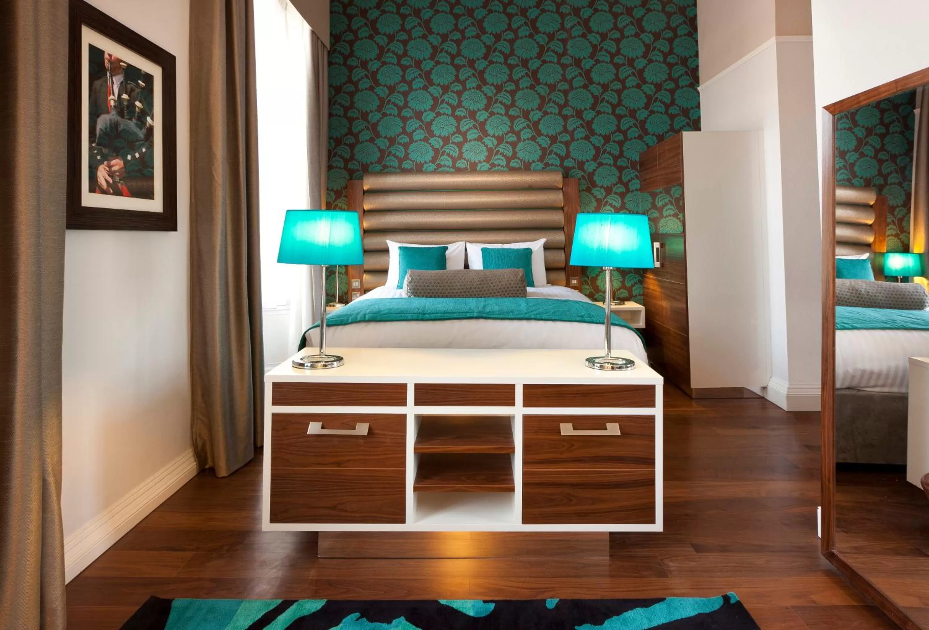 Photo of the whole room, Bed in Hotel Indigo Edinburgh by IHG