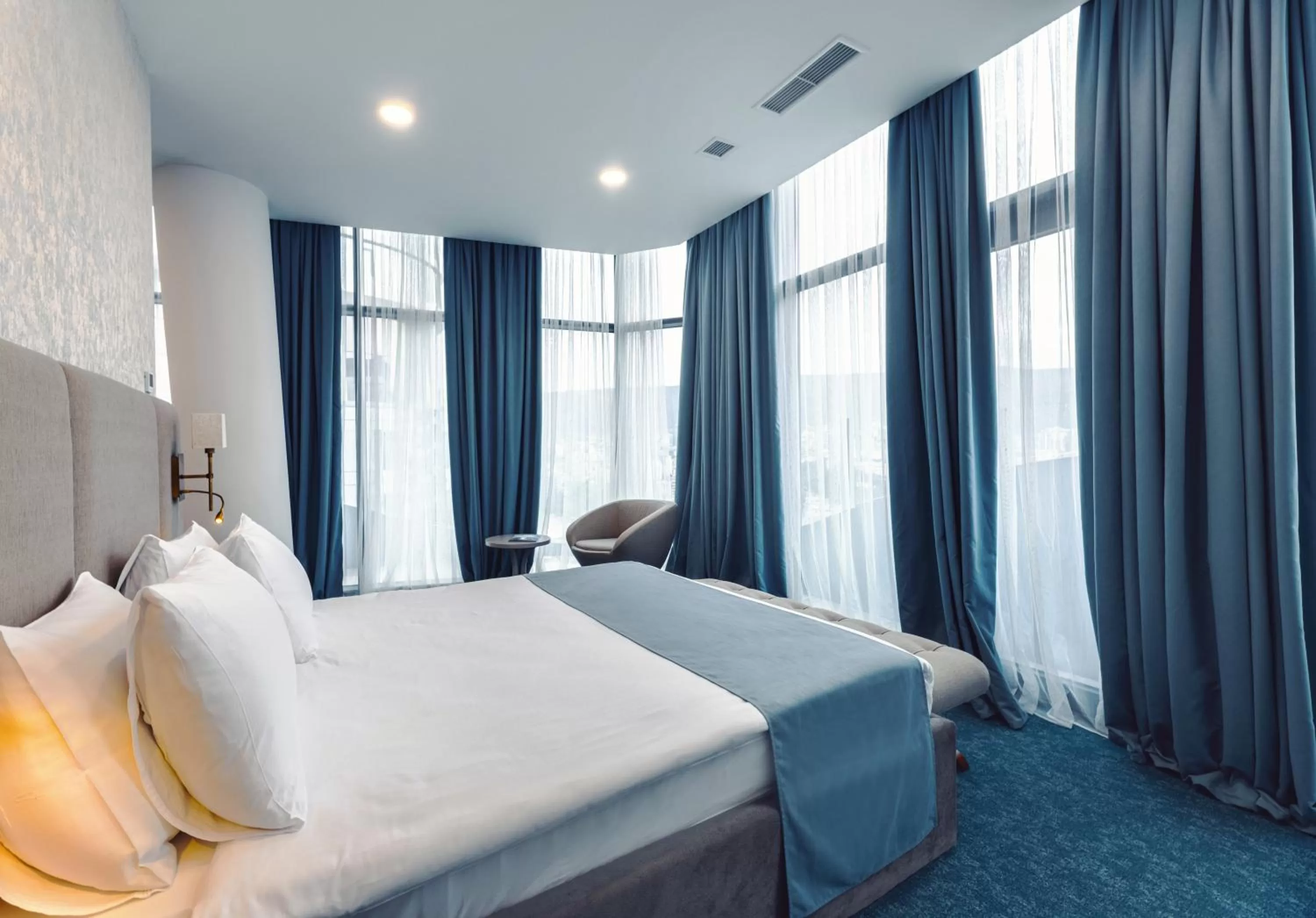 Bed in Meta Business Hotel By King David